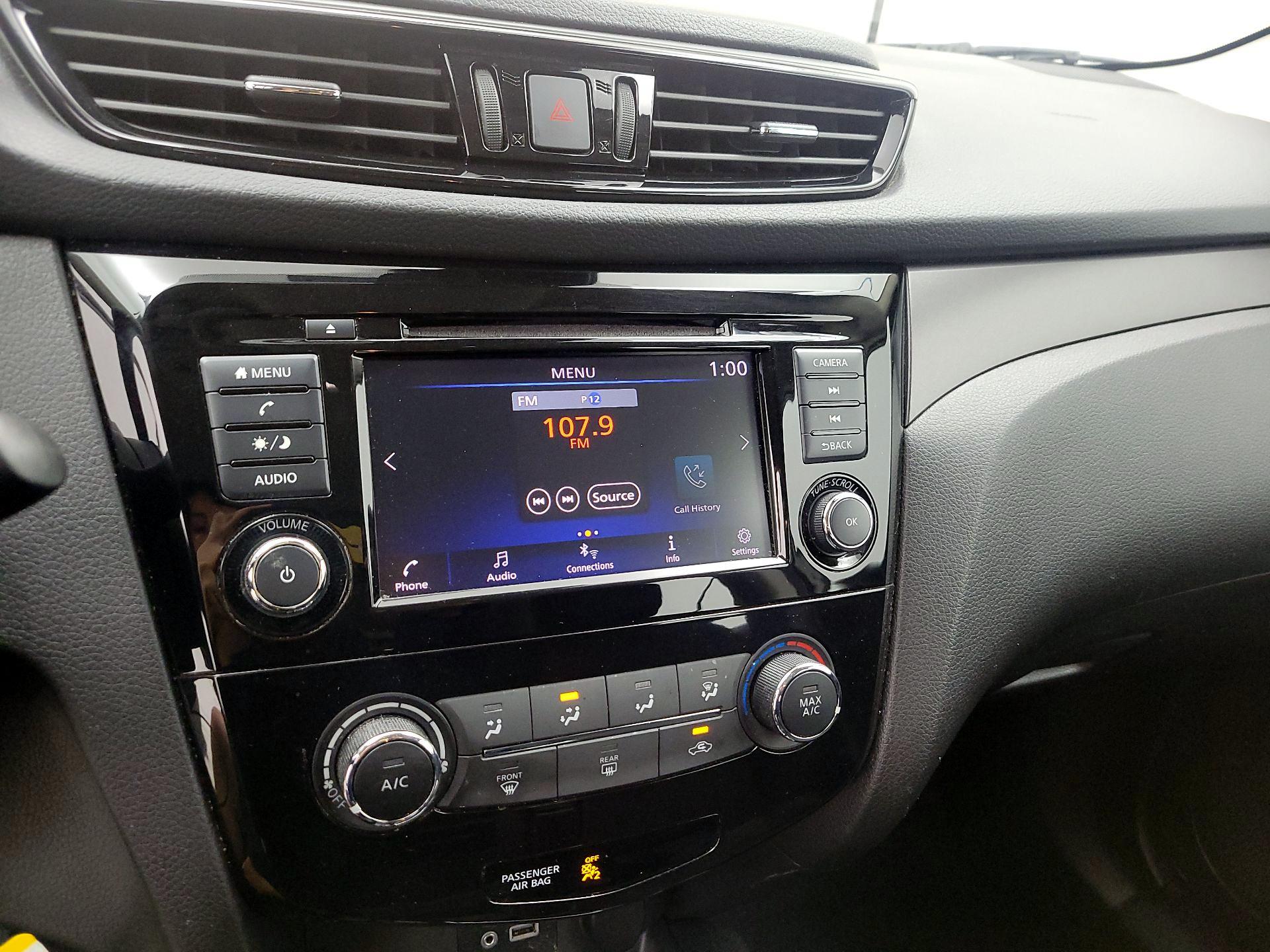 Thumbnail: 2022 Nissan Rogue Sport - 15