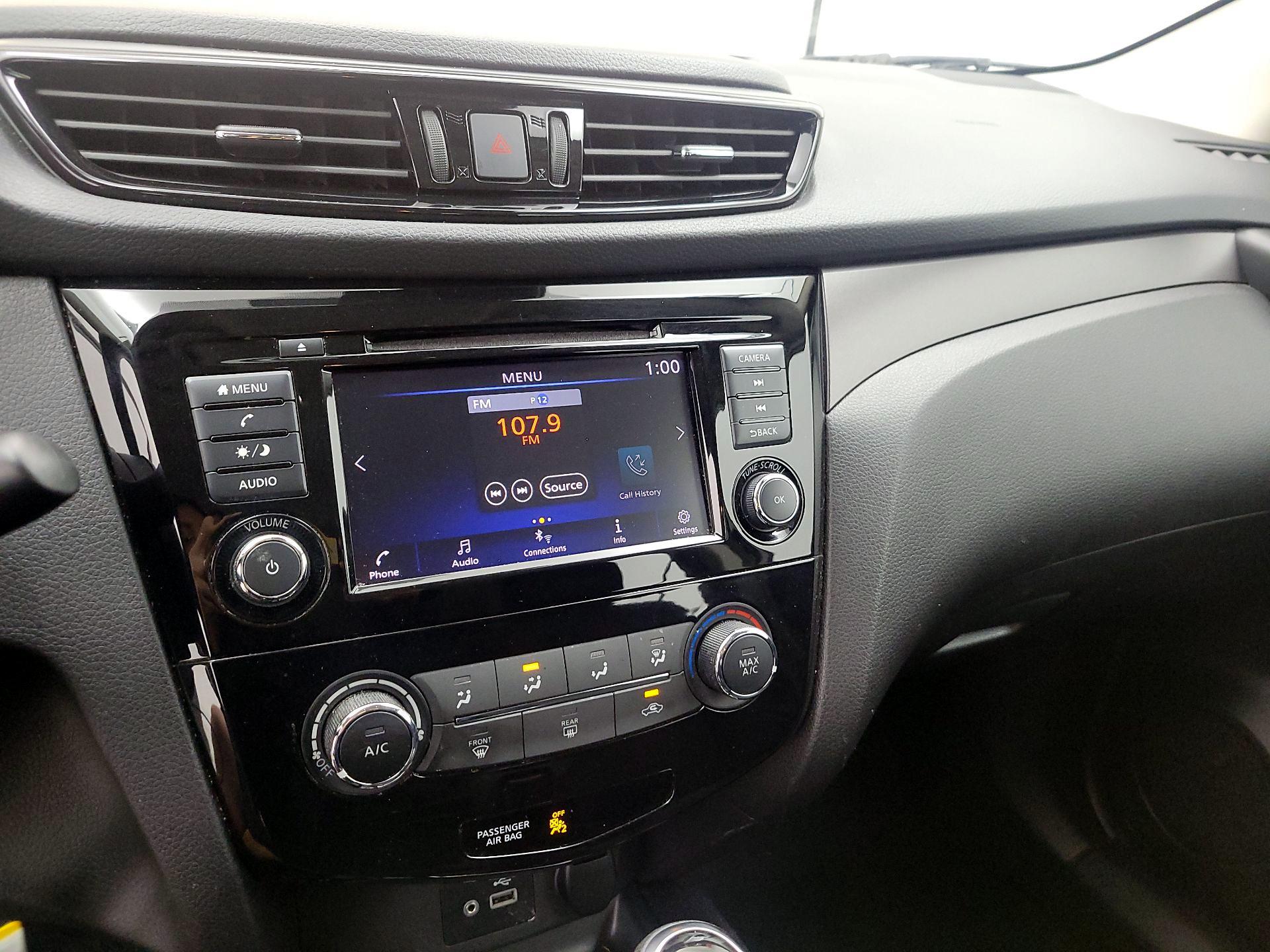 Thumbnail: 2022 Nissan Rogue Sport - 16