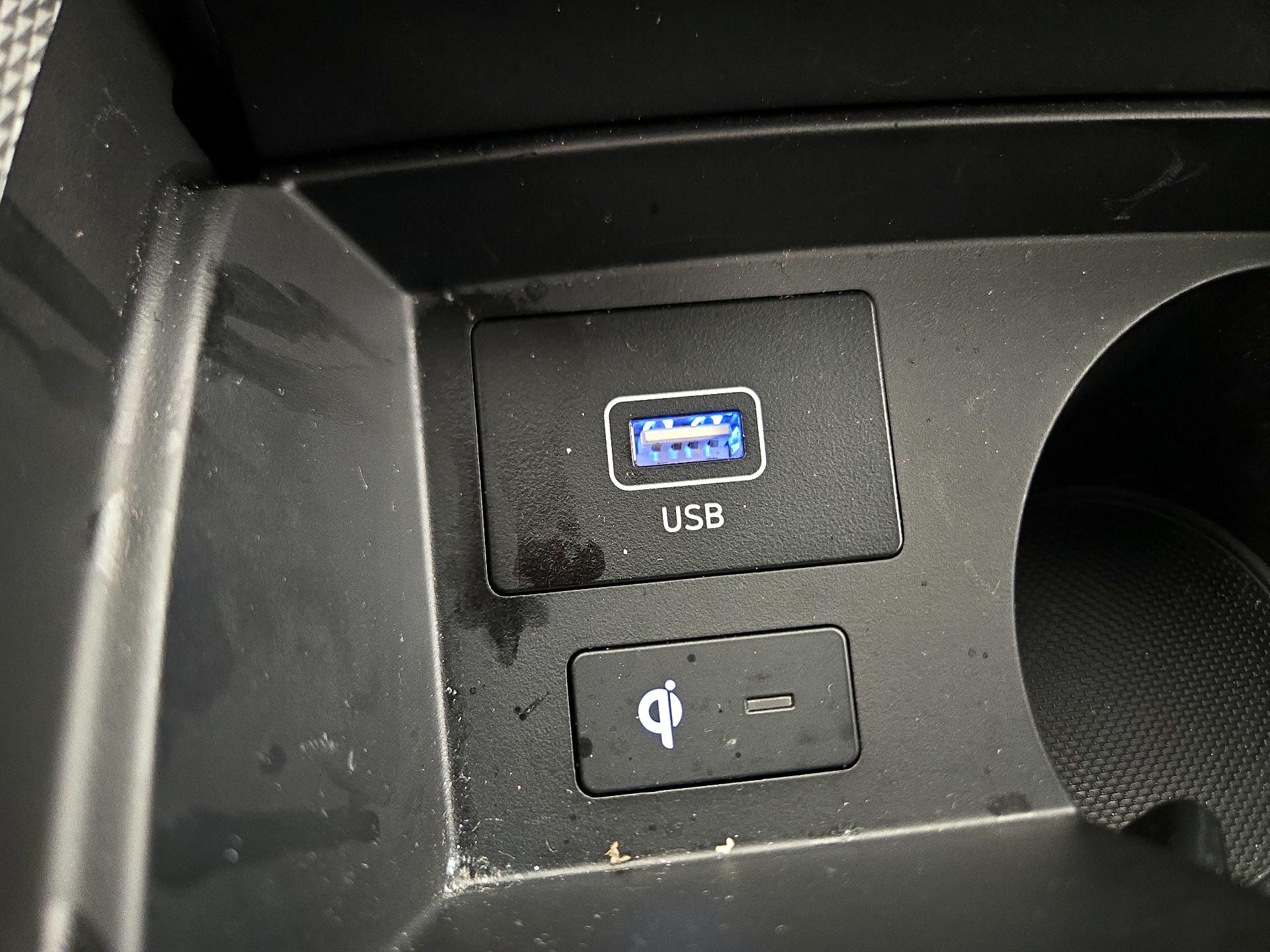 Thumbnail: 2023 Hyundai Santa Fe - 19