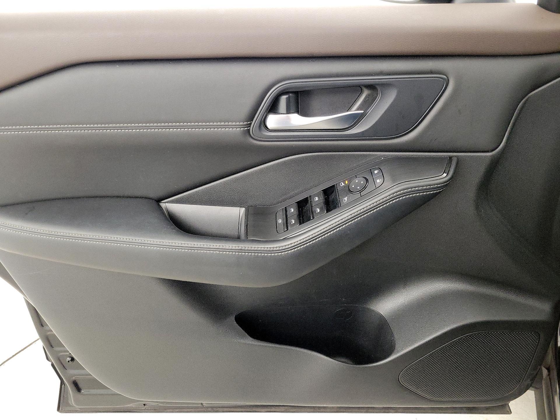 Thumbnail: 2022 Nissan Rogue - 12