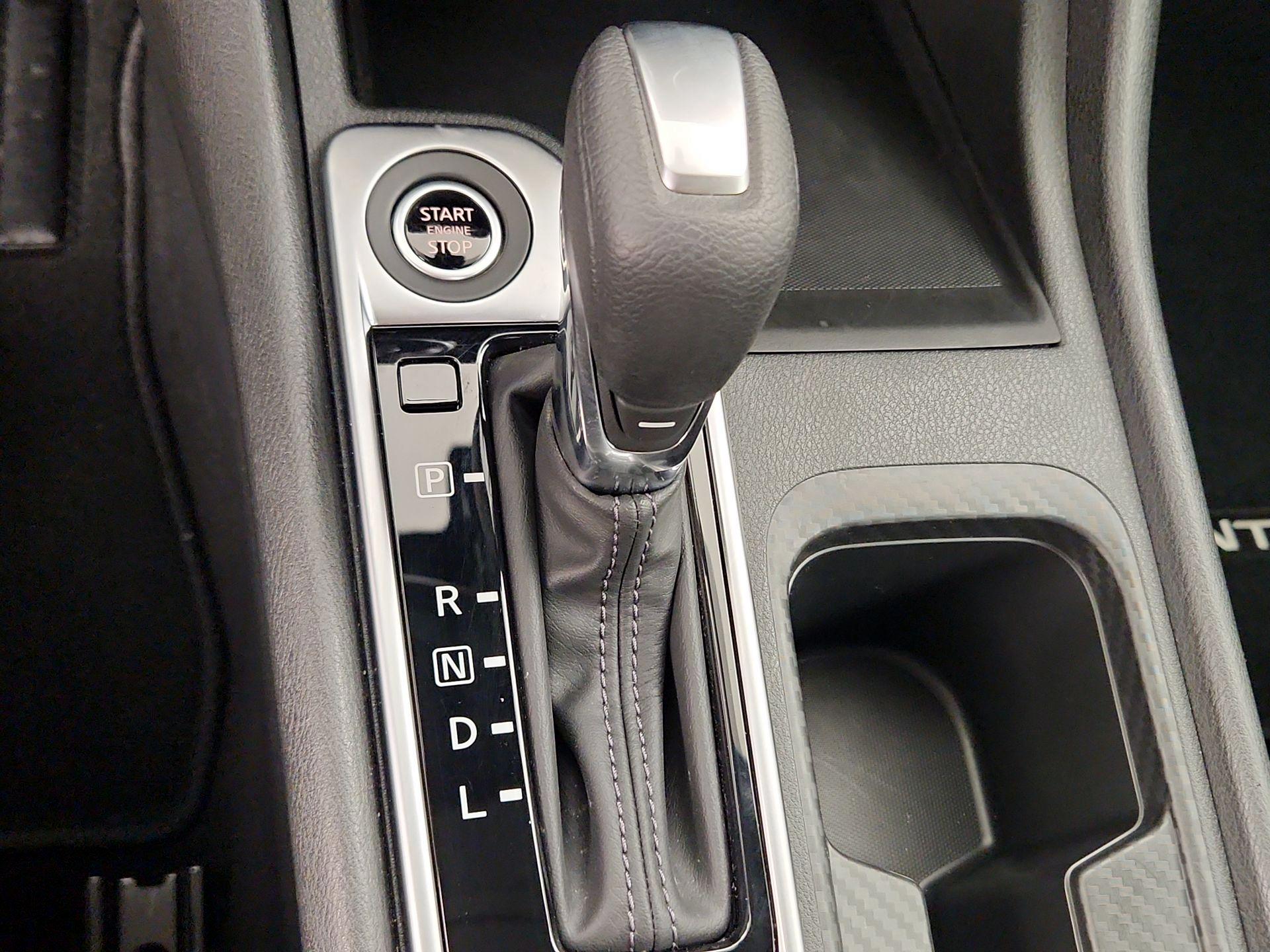 Thumbnail: 2023 Nissan Sentra - 17