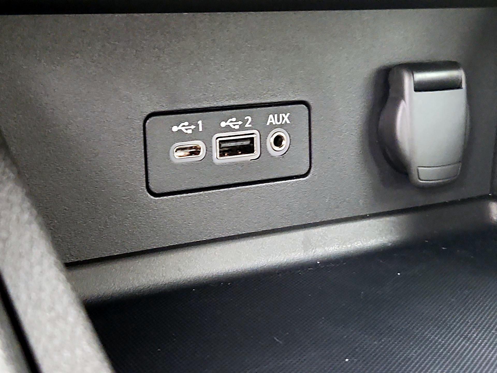 Thumbnail: 2023 Nissan Sentra - 18