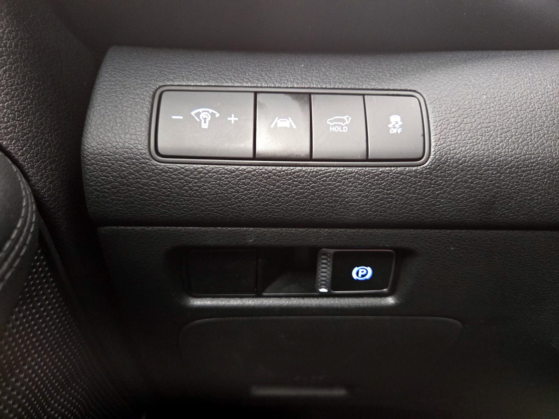 Thumbnail: 2023 Hyundai Santa Fe - 13