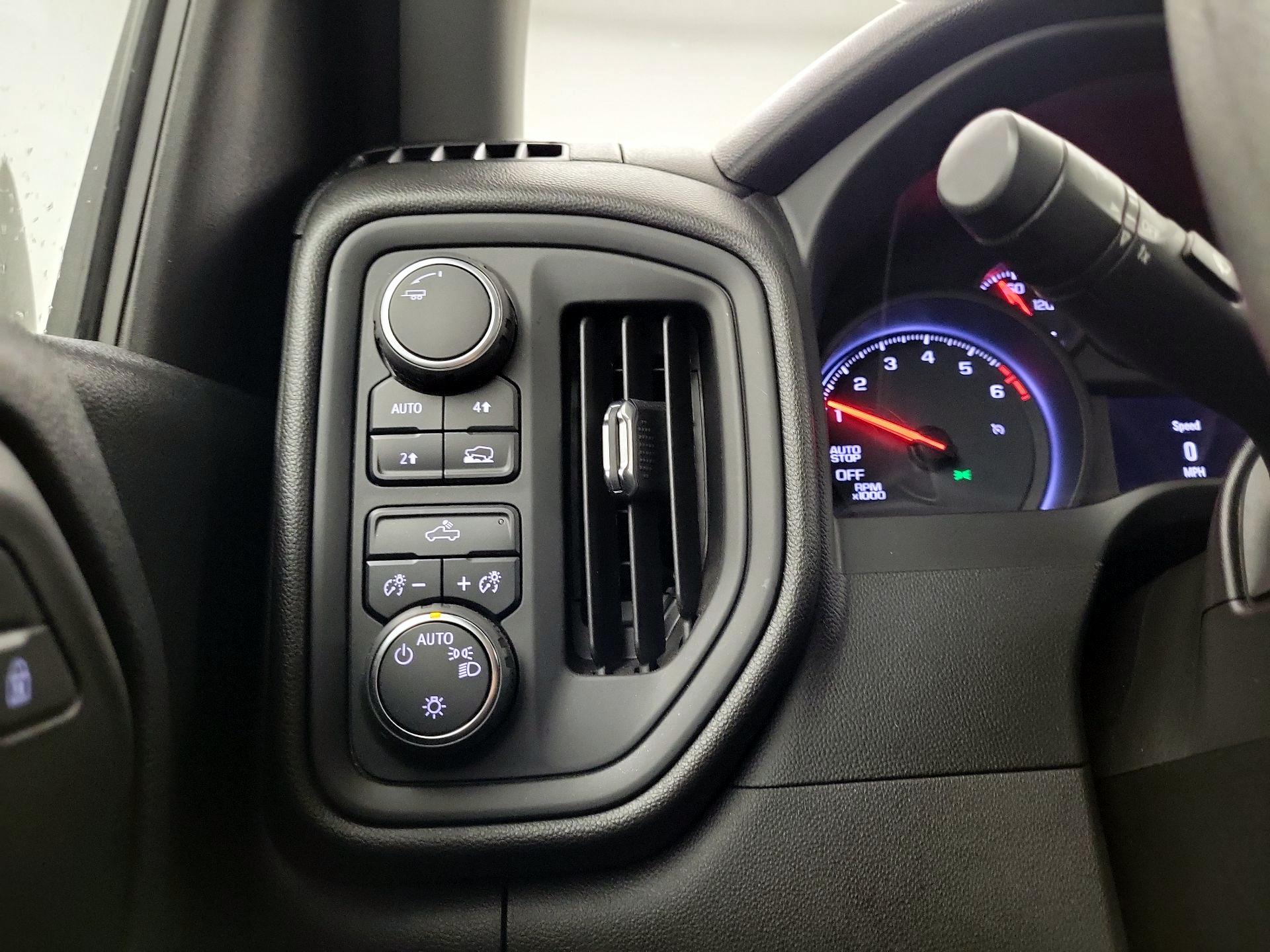 Thumbnail: 2022 Chevrolet Silverado 1500 - 11