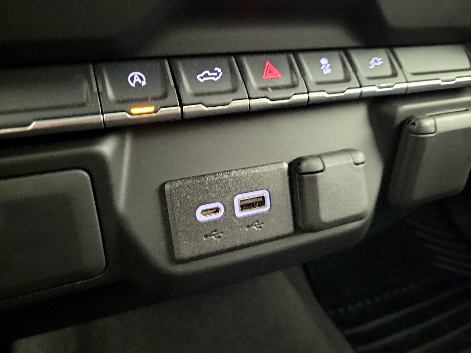 Thumbnail: 2022 Chevrolet Silverado 1500 - 16