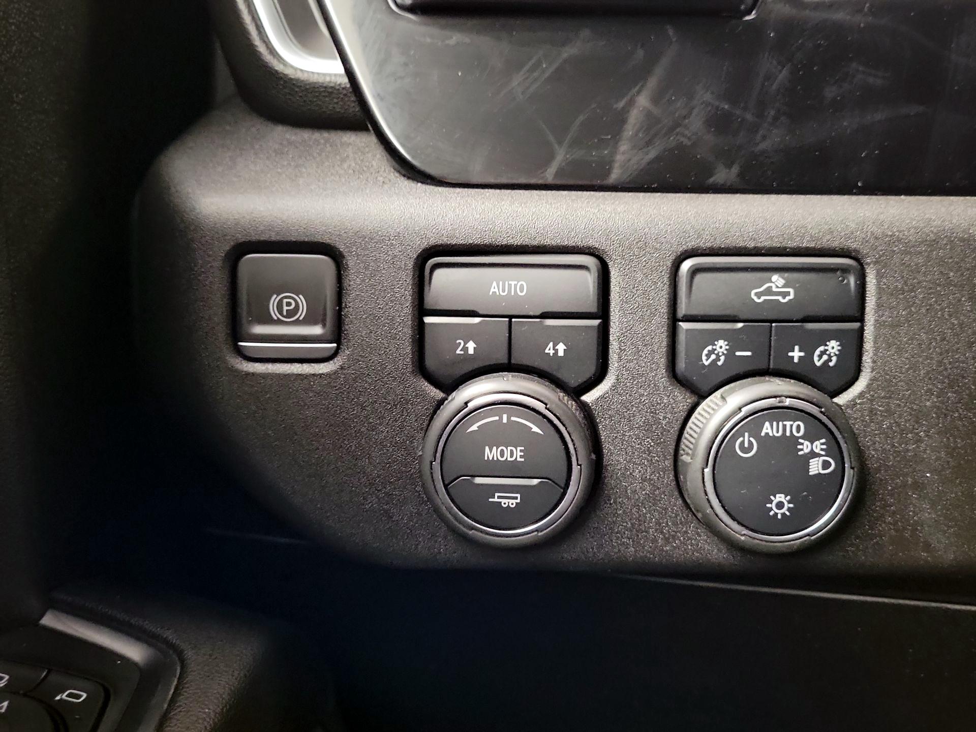 Thumbnail: 2023 Chevrolet Silverado 1500 - 11