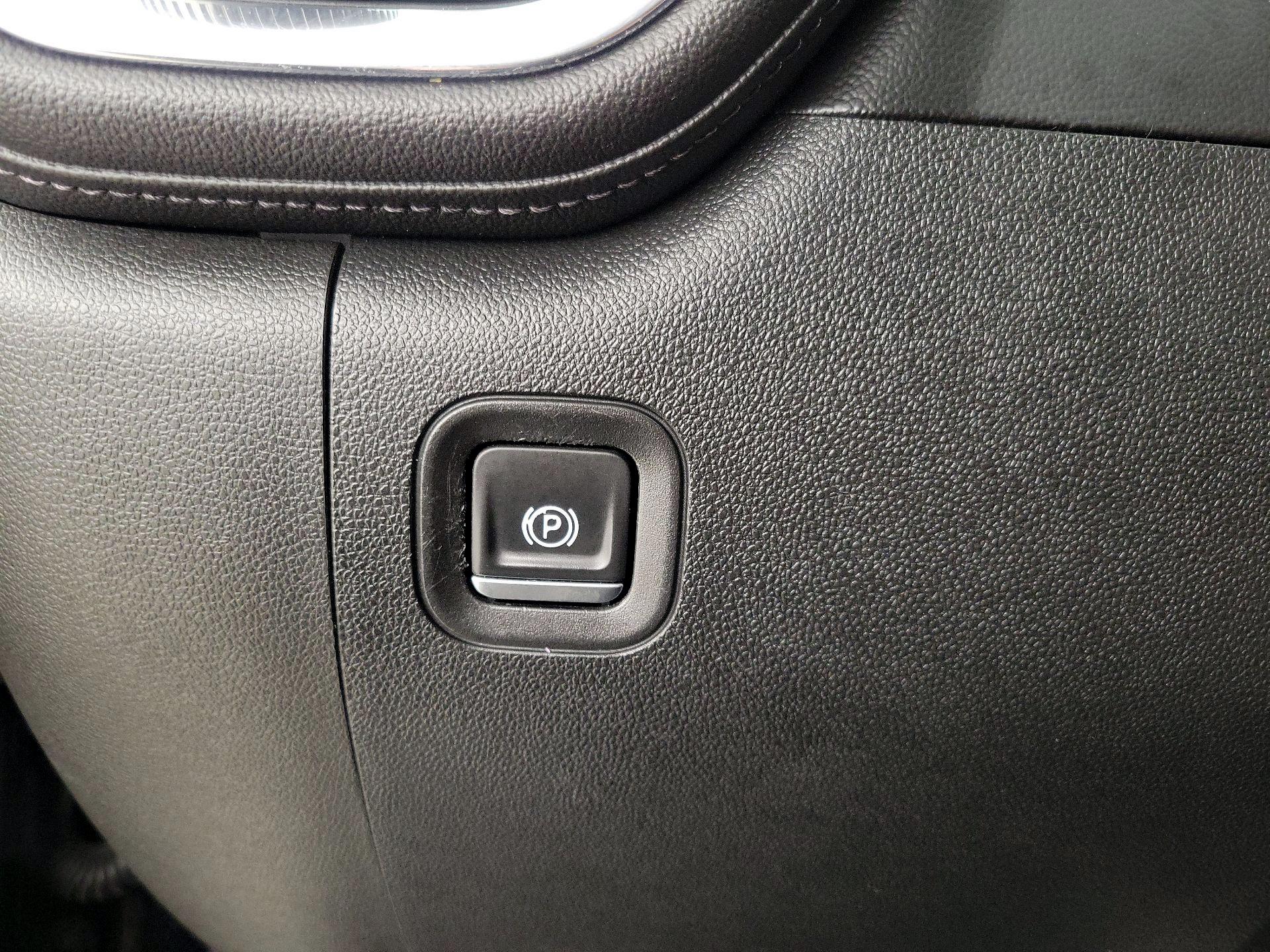 Thumbnail: 2020 GMC Sierra 1500 - 13