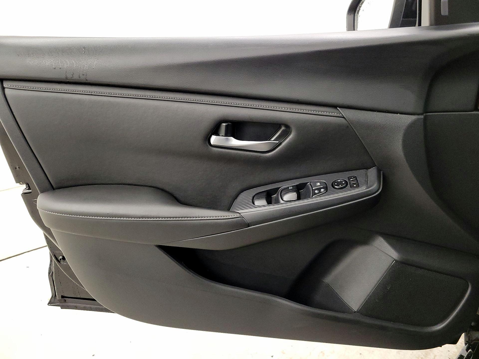 Thumbnail: 2023 Nissan Sentra - 12