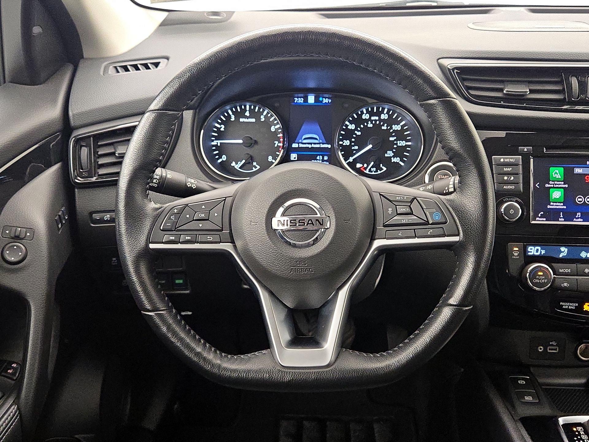 Thumbnail: 2021 Nissan Rogue Sport - 10