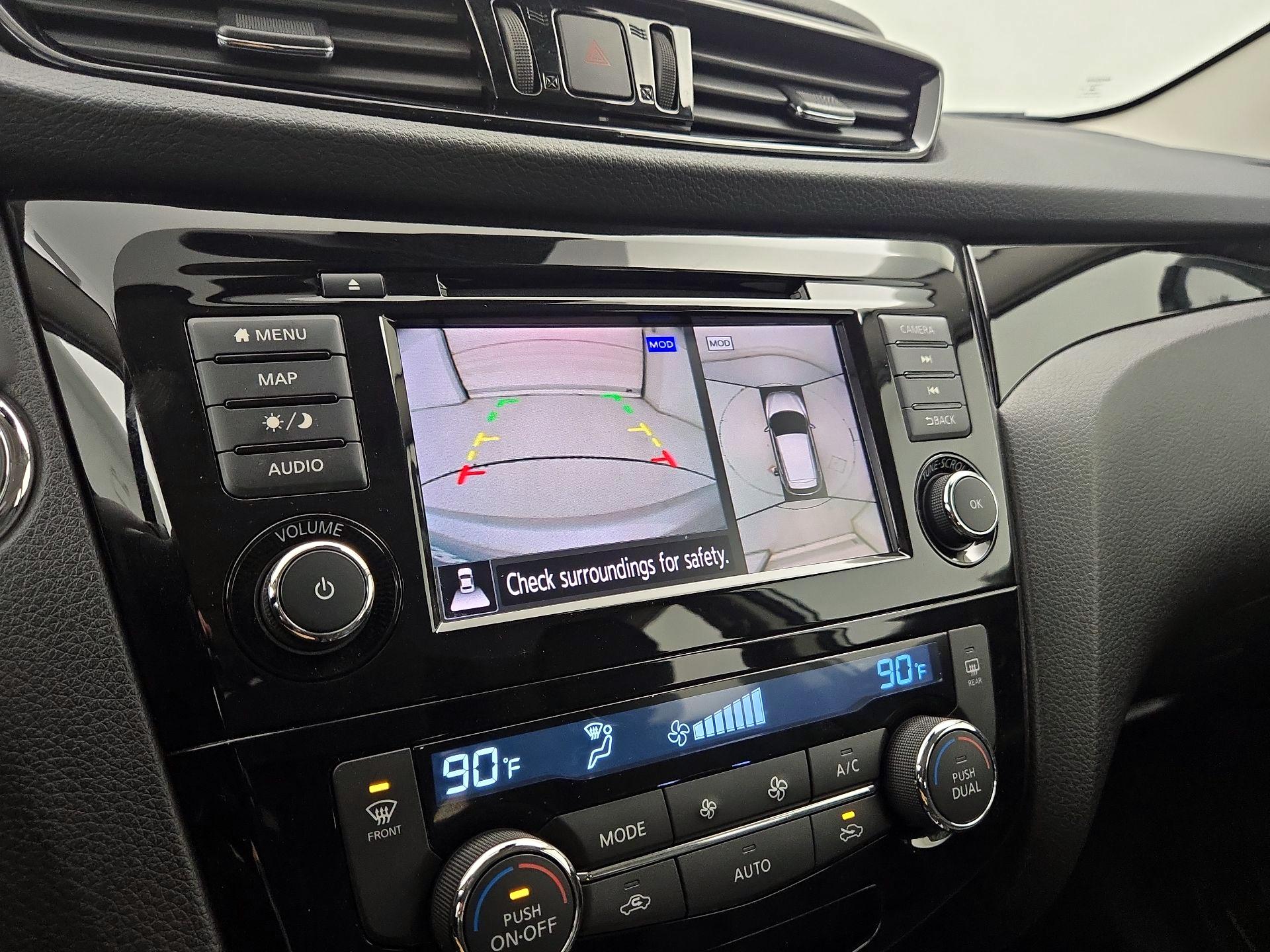 Thumbnail: 2021 Nissan Rogue Sport - 15