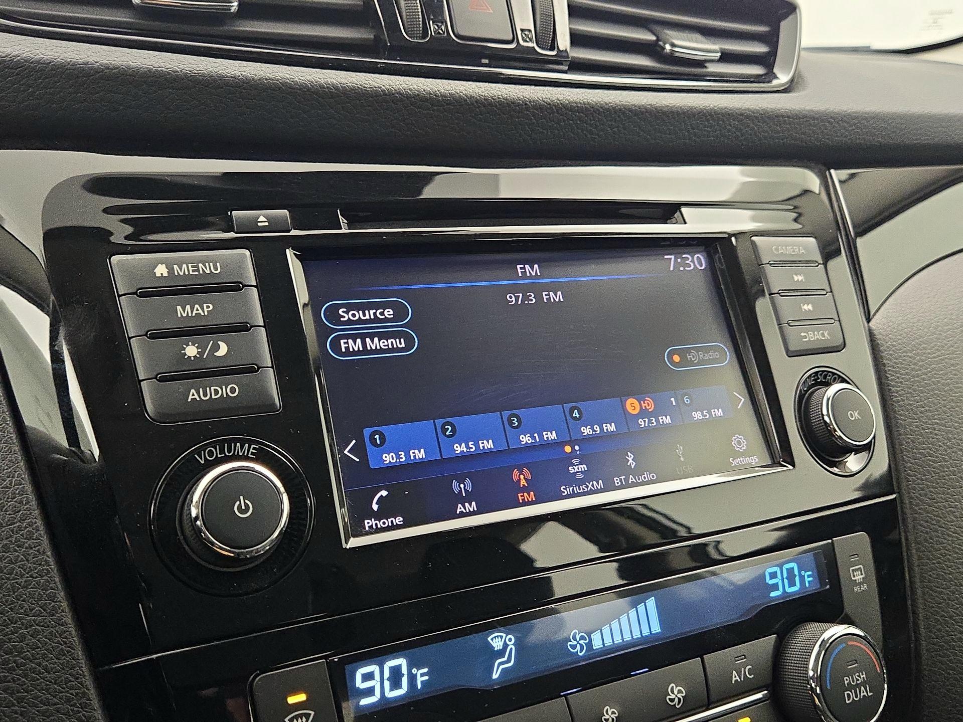 Thumbnail: 2021 Nissan Rogue Sport - 16