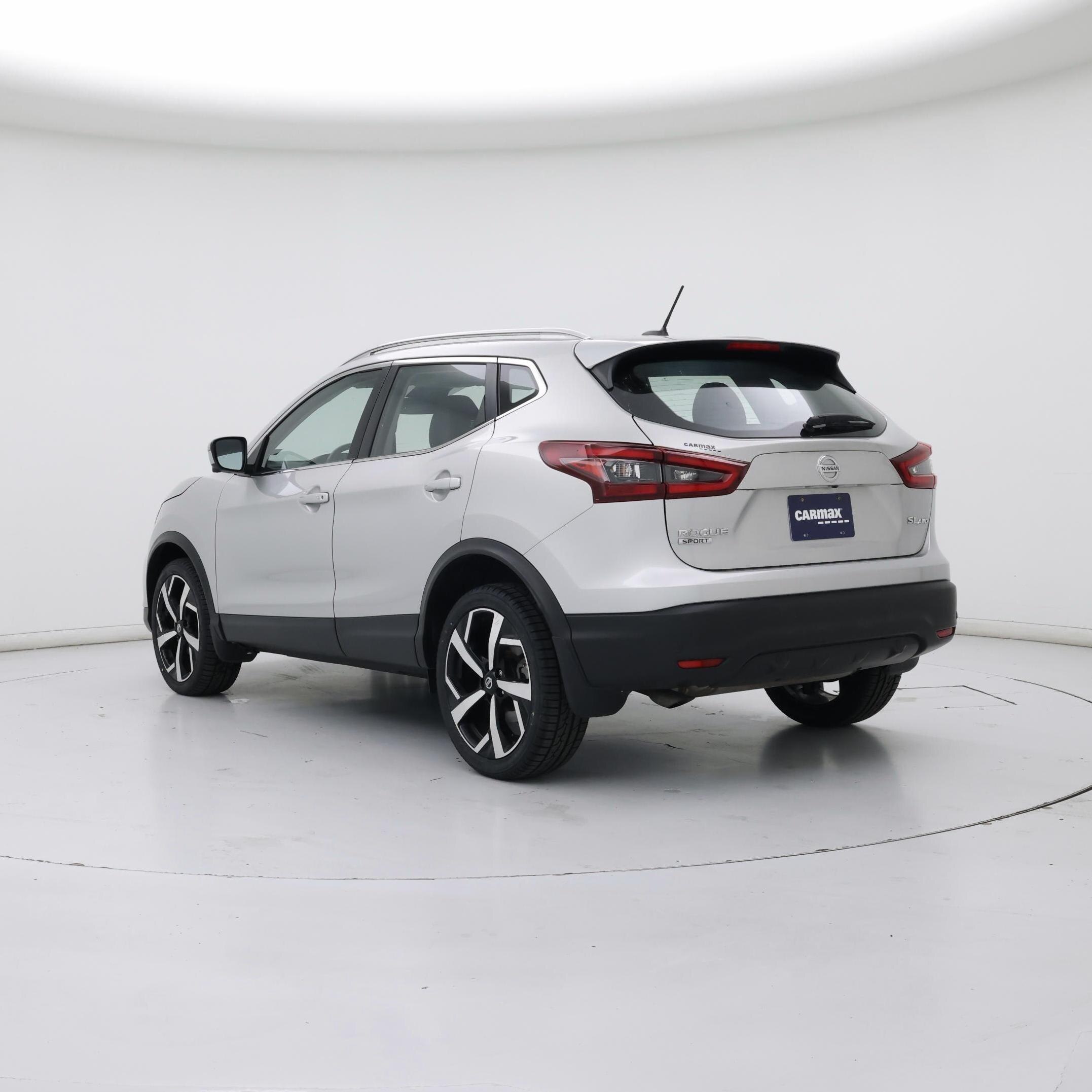Thumbnail: 2021 Nissan Rogue Sport - 2
