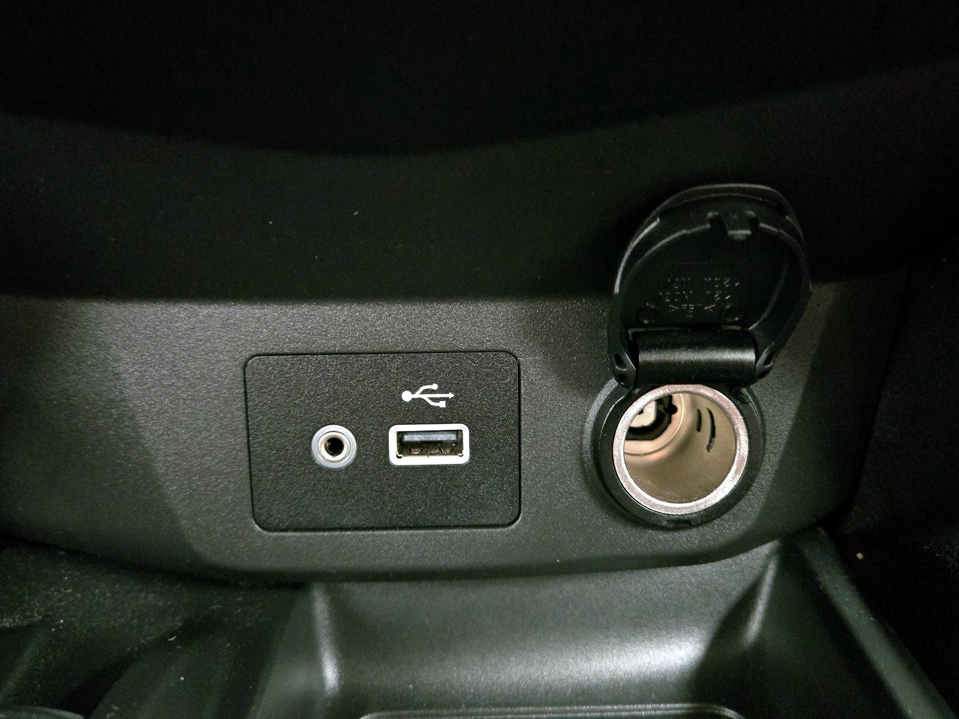 Thumbnail: 2021 Nissan Rogue Sport - 19