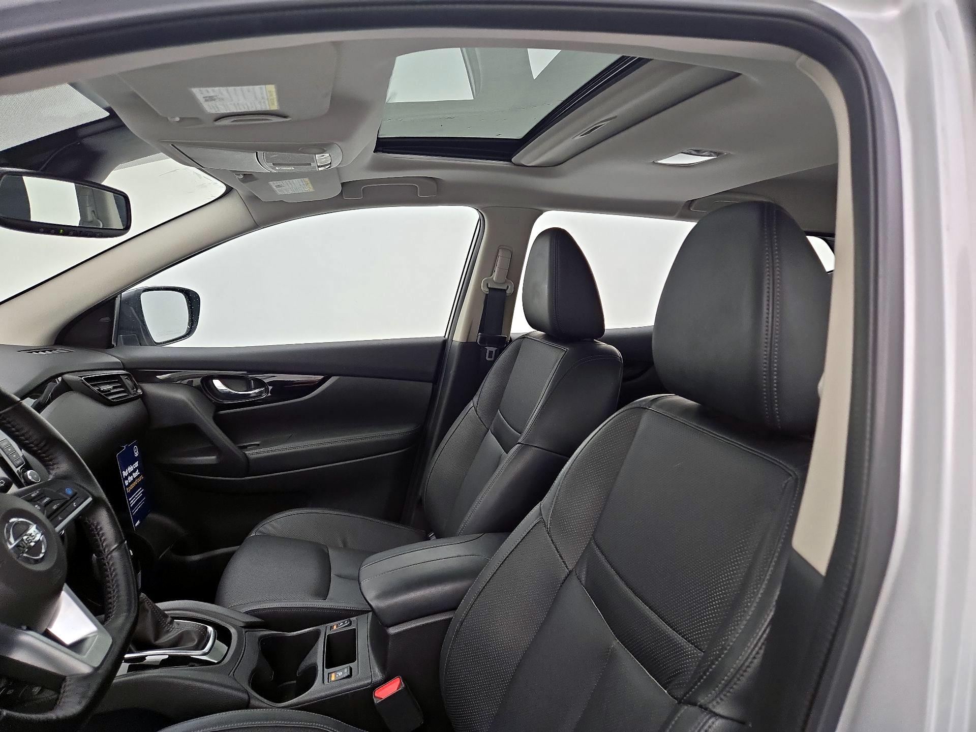 Thumbnail: 2021 Nissan Rogue Sport - 20