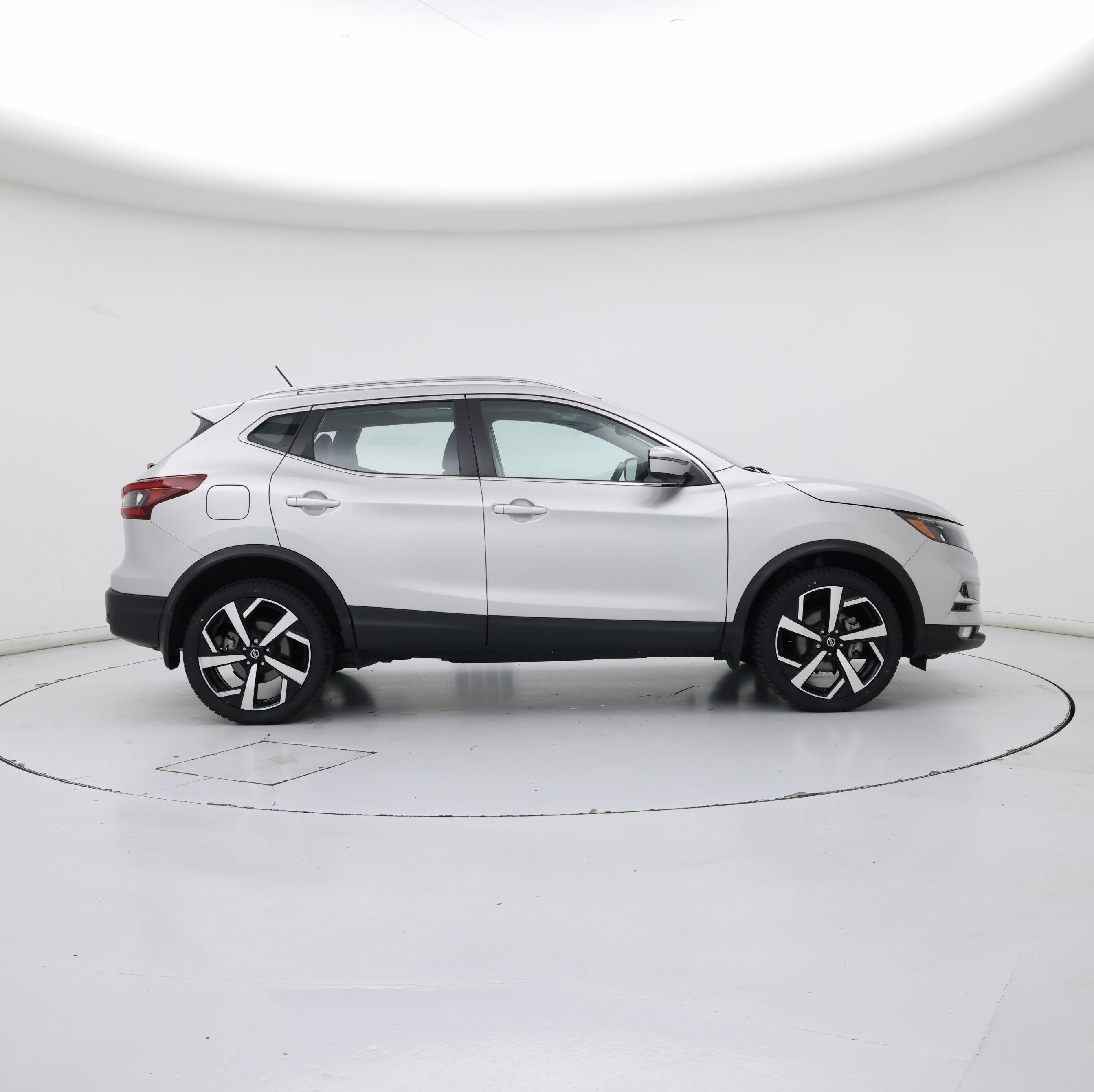 Thumbnail: 2021 Nissan Rogue Sport - 7