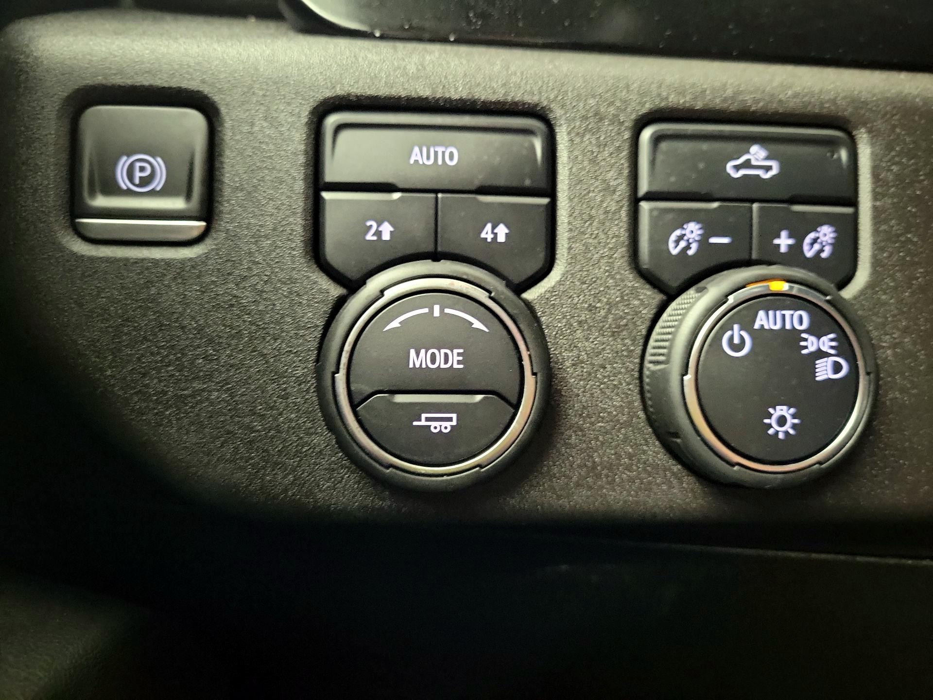 Thumbnail: 2023 Chevrolet Silverado 1500 - 11