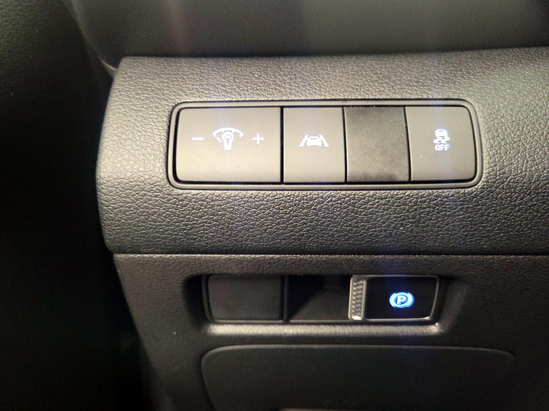 Thumbnail: 2023 Hyundai Santa Fe - 13