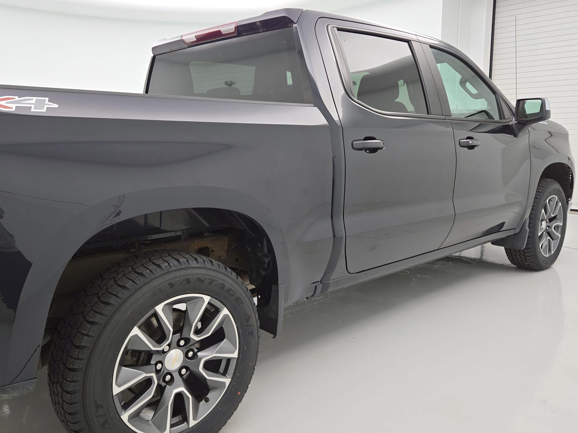 Thumbnail: 2023 Chevrolet Silverado 1500 - 5