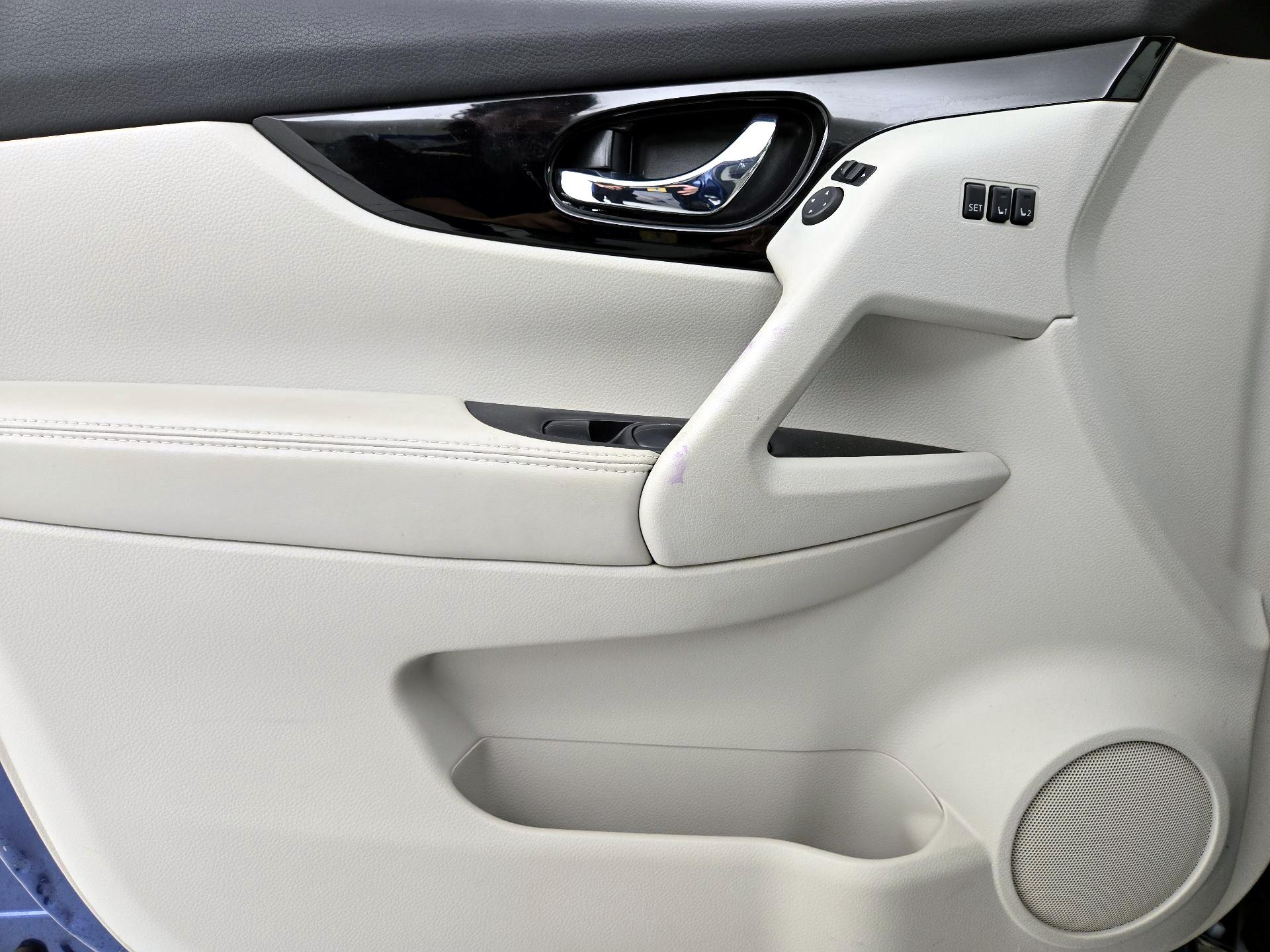 Thumbnail: 2022 Nissan Rogue Sport - 12