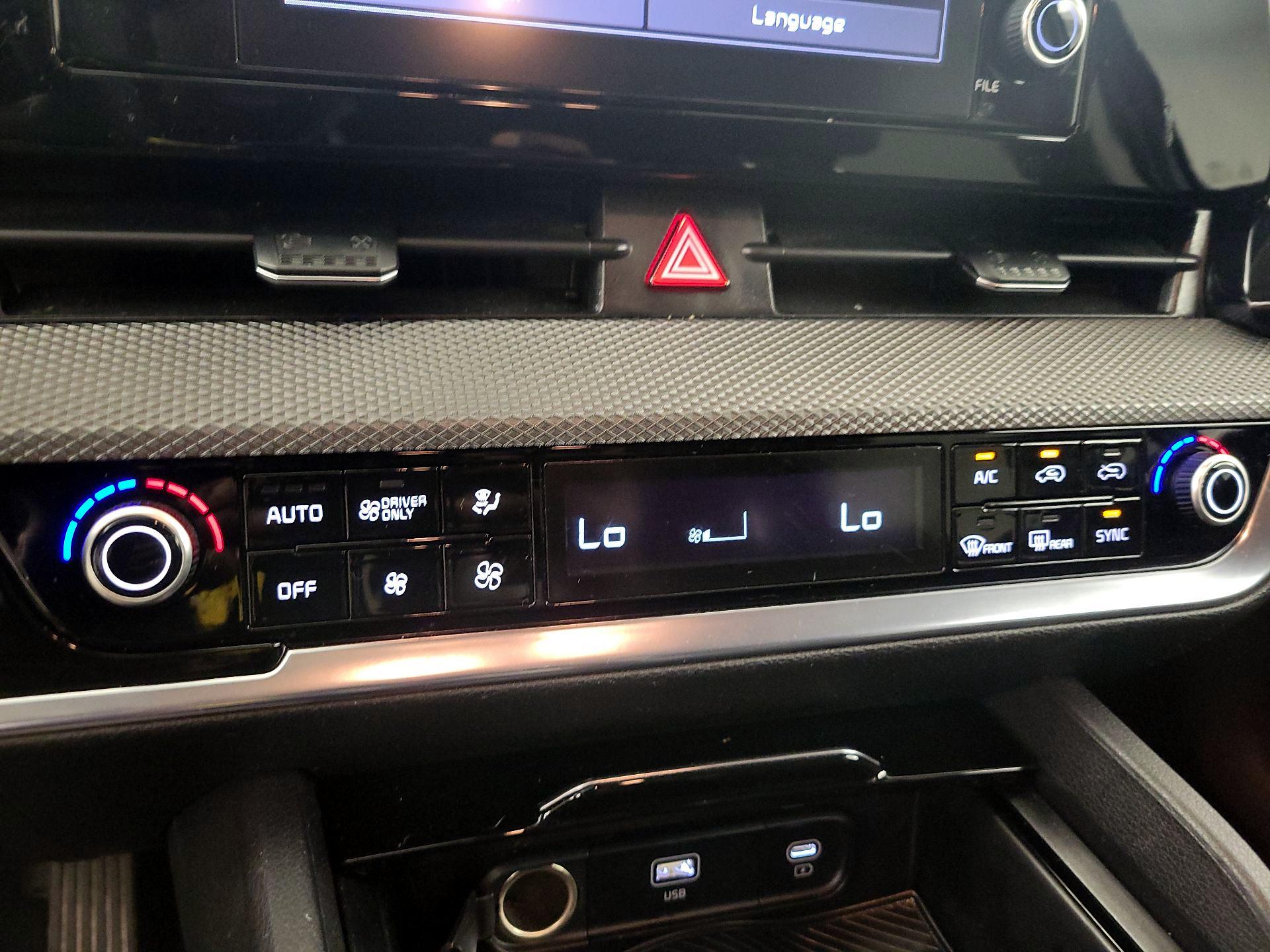 Thumbnail: 2023 Kia Sportage - 16