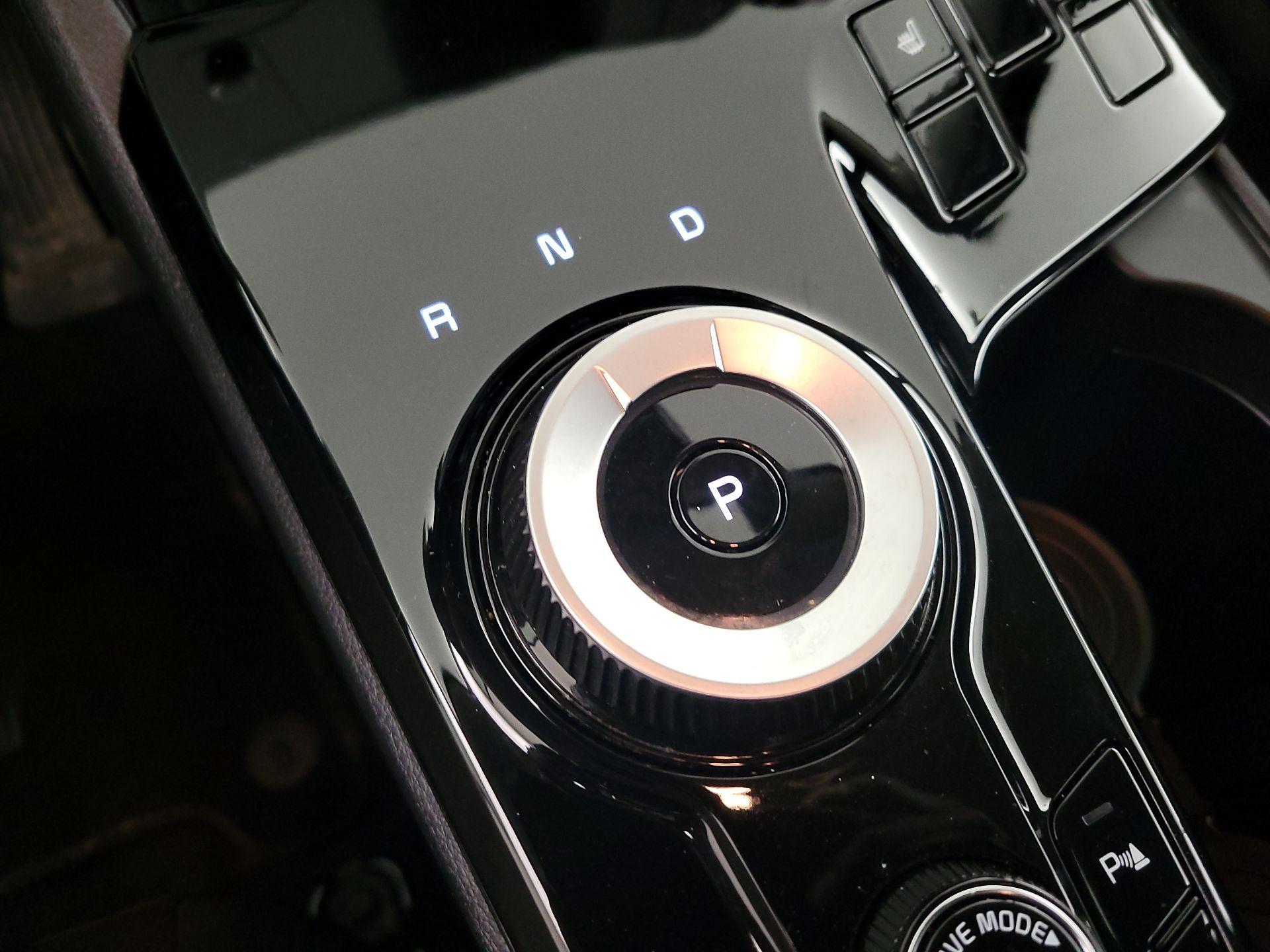 Thumbnail: 2023 Kia Sportage - 17