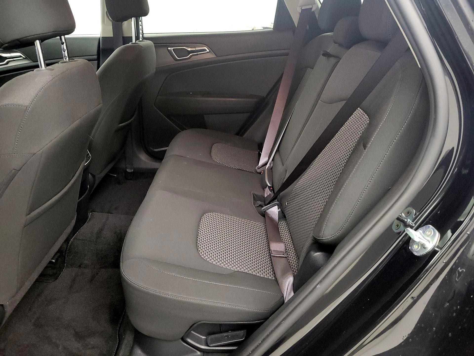 Thumbnail: 2023 Kia Sportage - 19