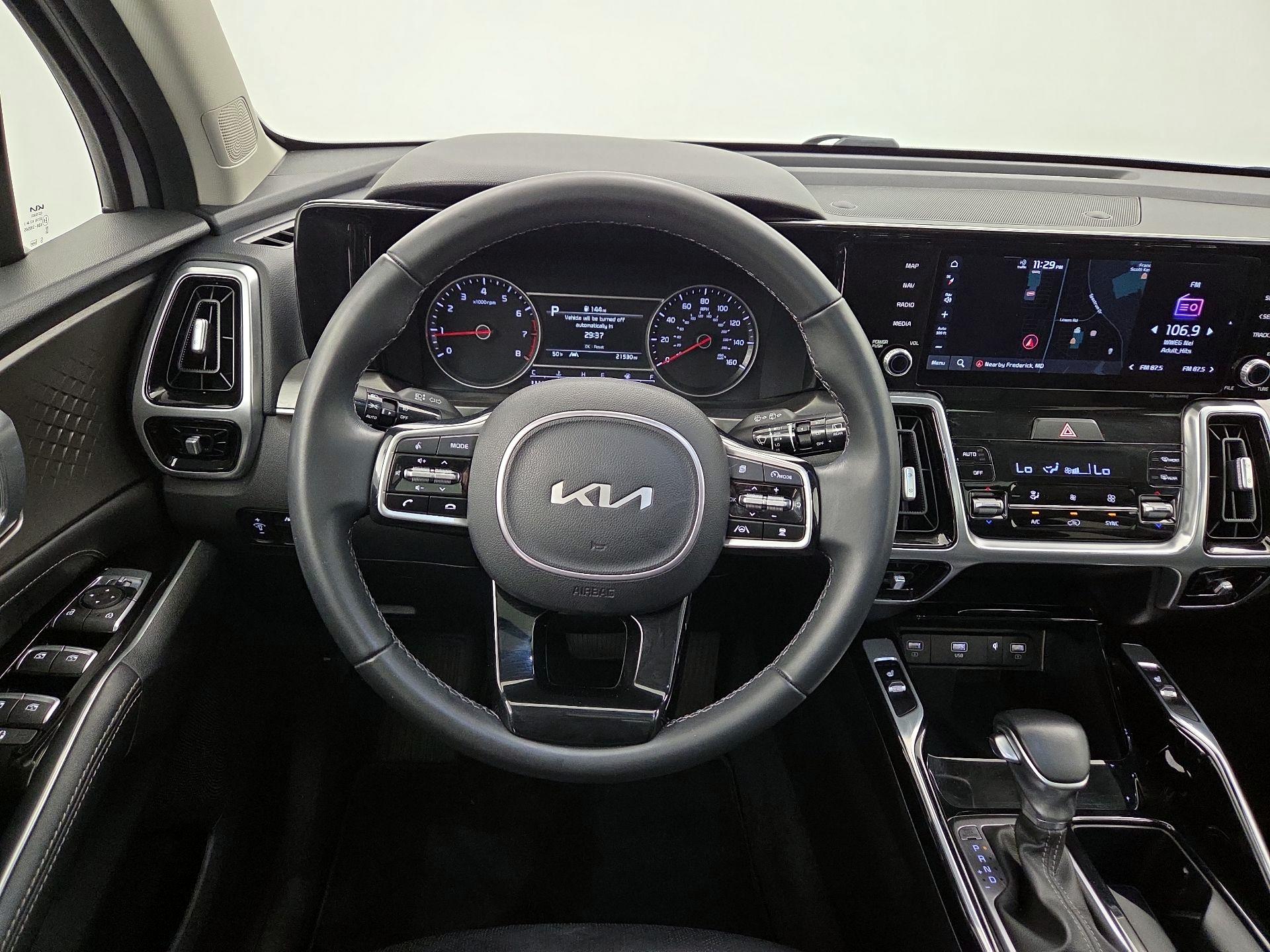 Thumbnail: 2022 Kia Sorento - 10