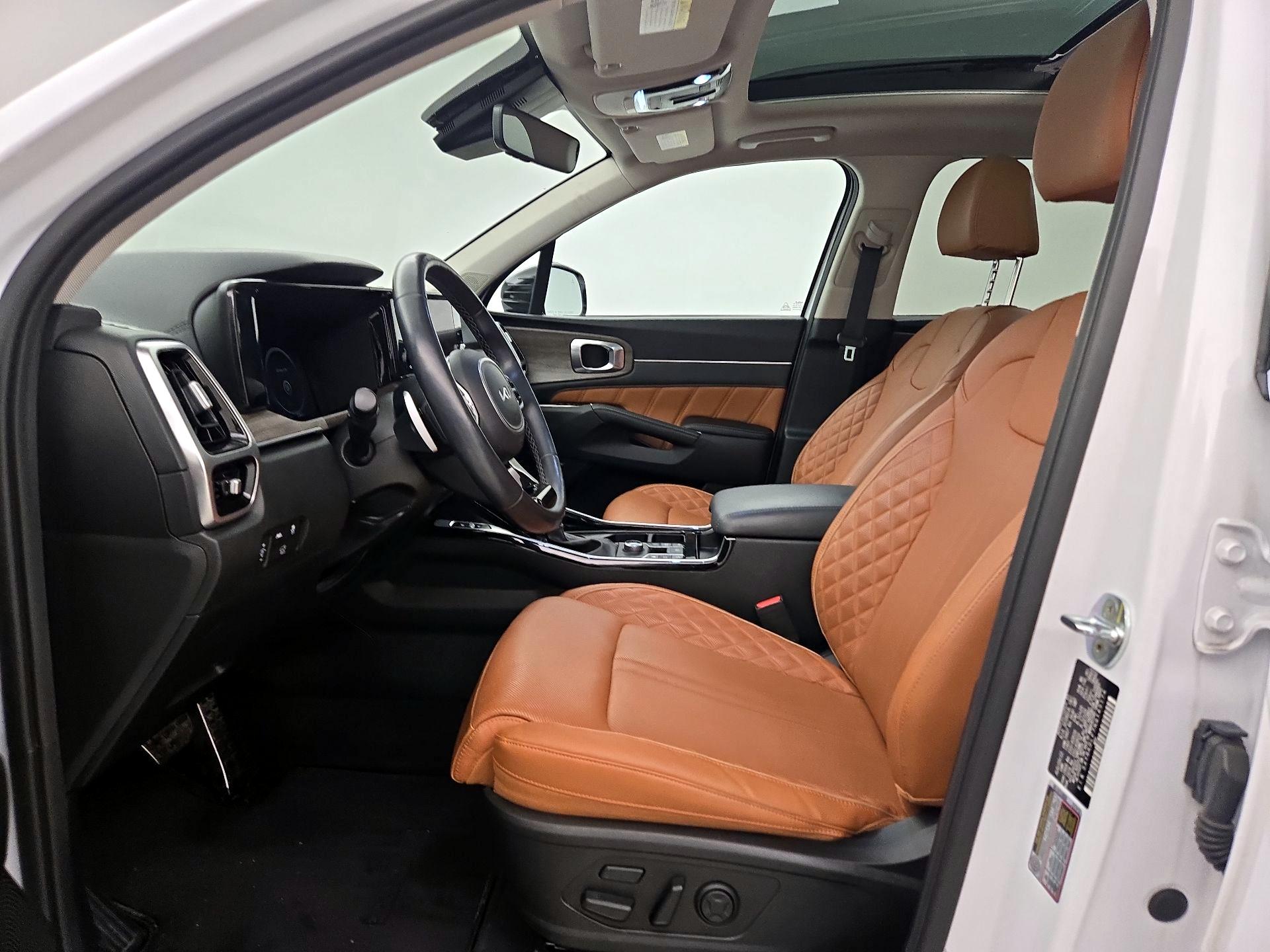 Thumbnail: 2022 Kia Sorento - 11