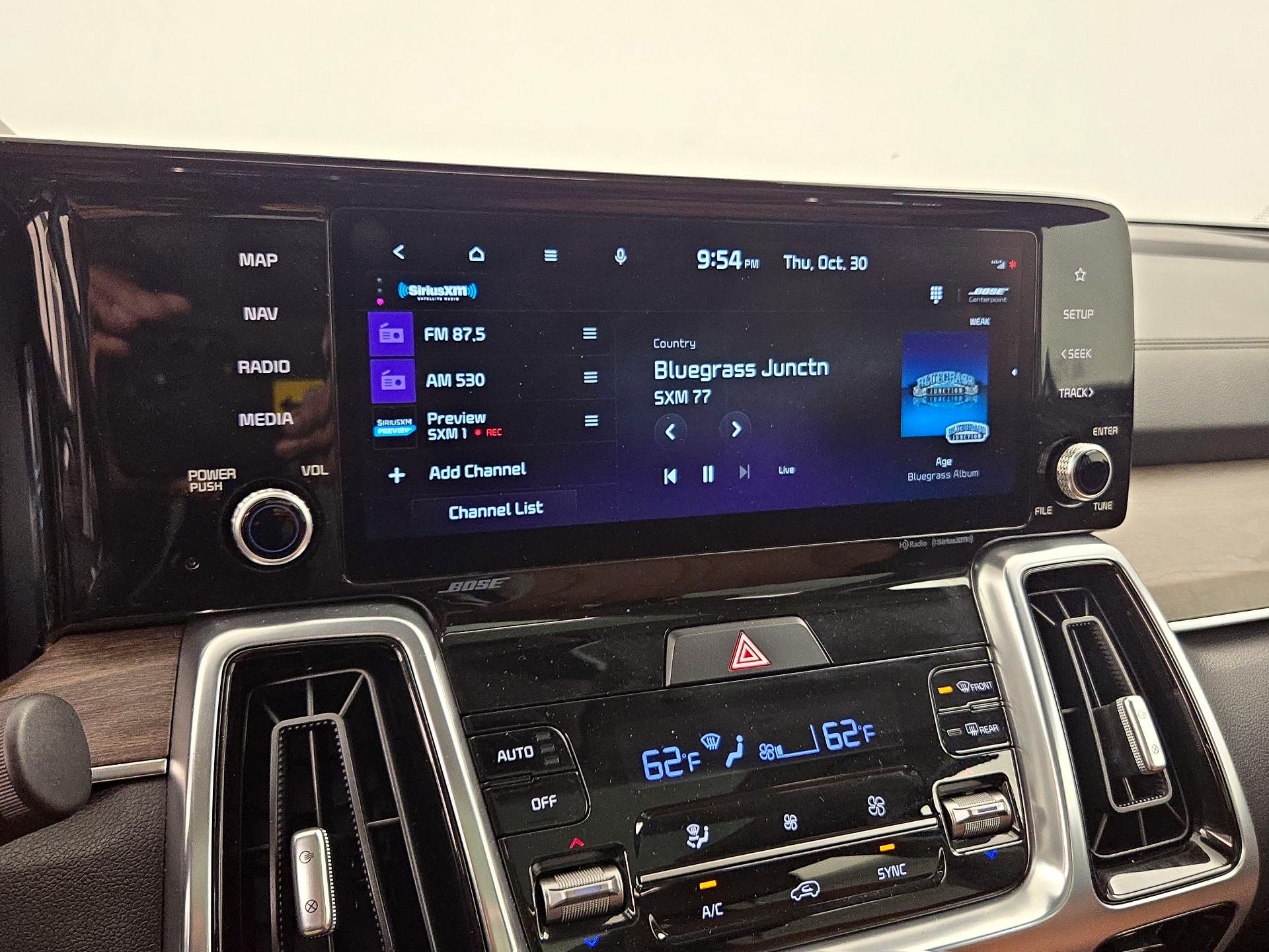 Thumbnail: 2022 Kia Sorento - 16