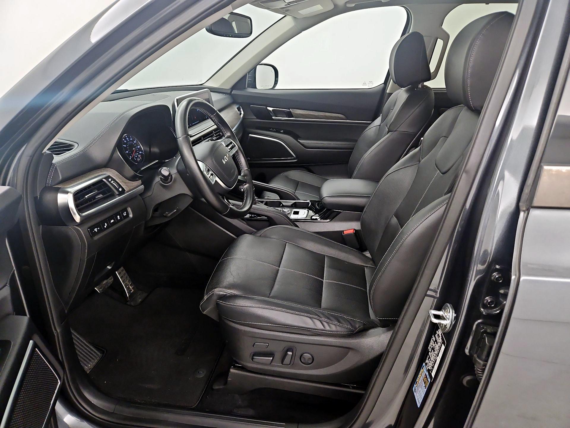 Thumbnail: 2022 Kia Telluride - 11