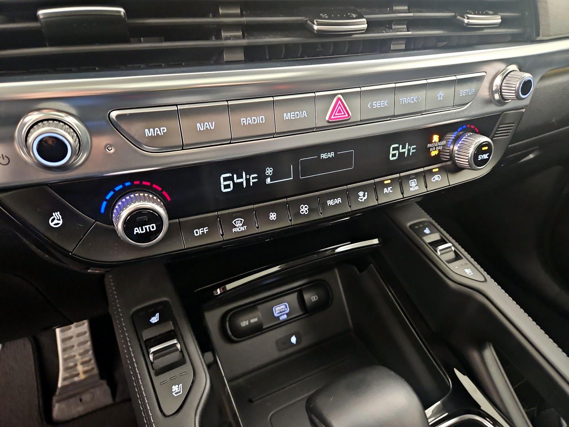 Thumbnail: 2022 Kia Telluride - 17