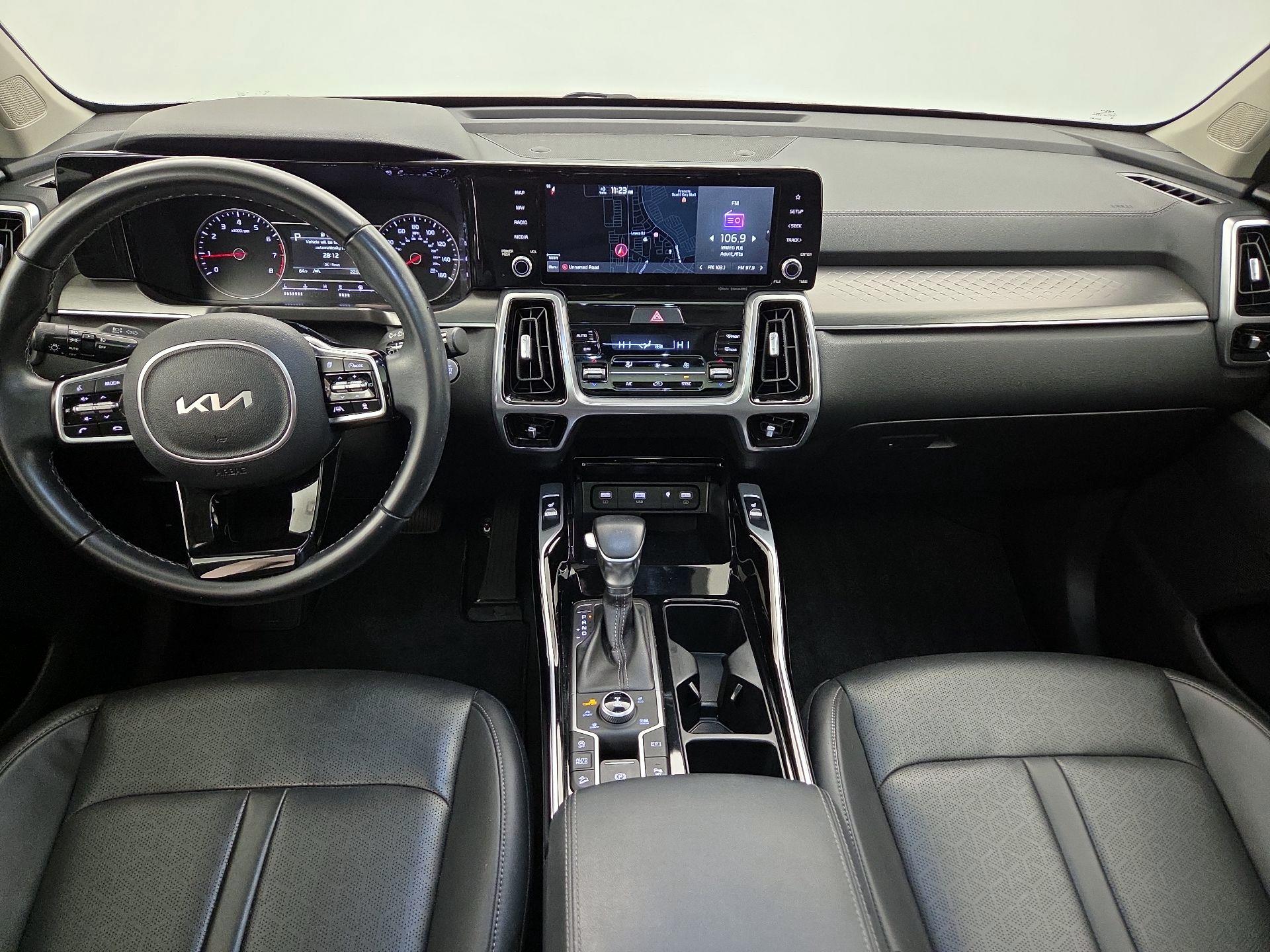 Thumbnail: 2022 Kia Sorento - 9