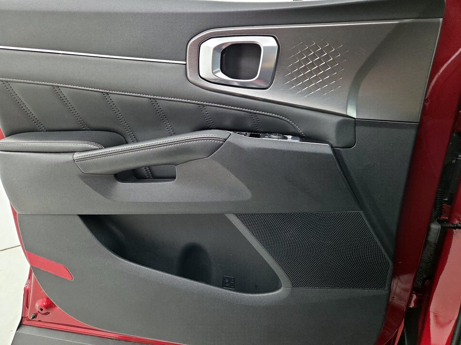 Thumbnail: 2022 Kia Sorento - 12