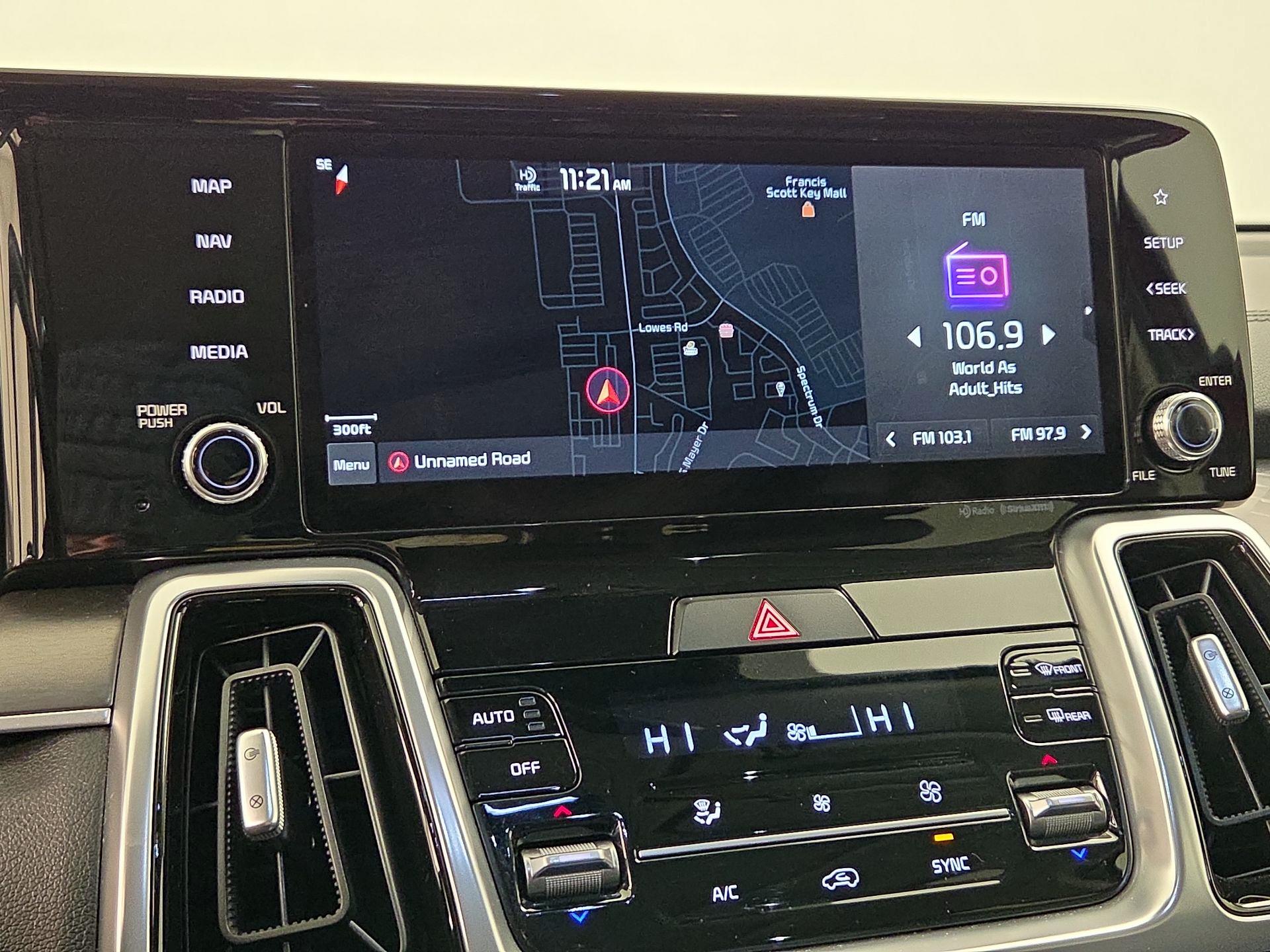 Thumbnail: 2022 Kia Sorento - 14