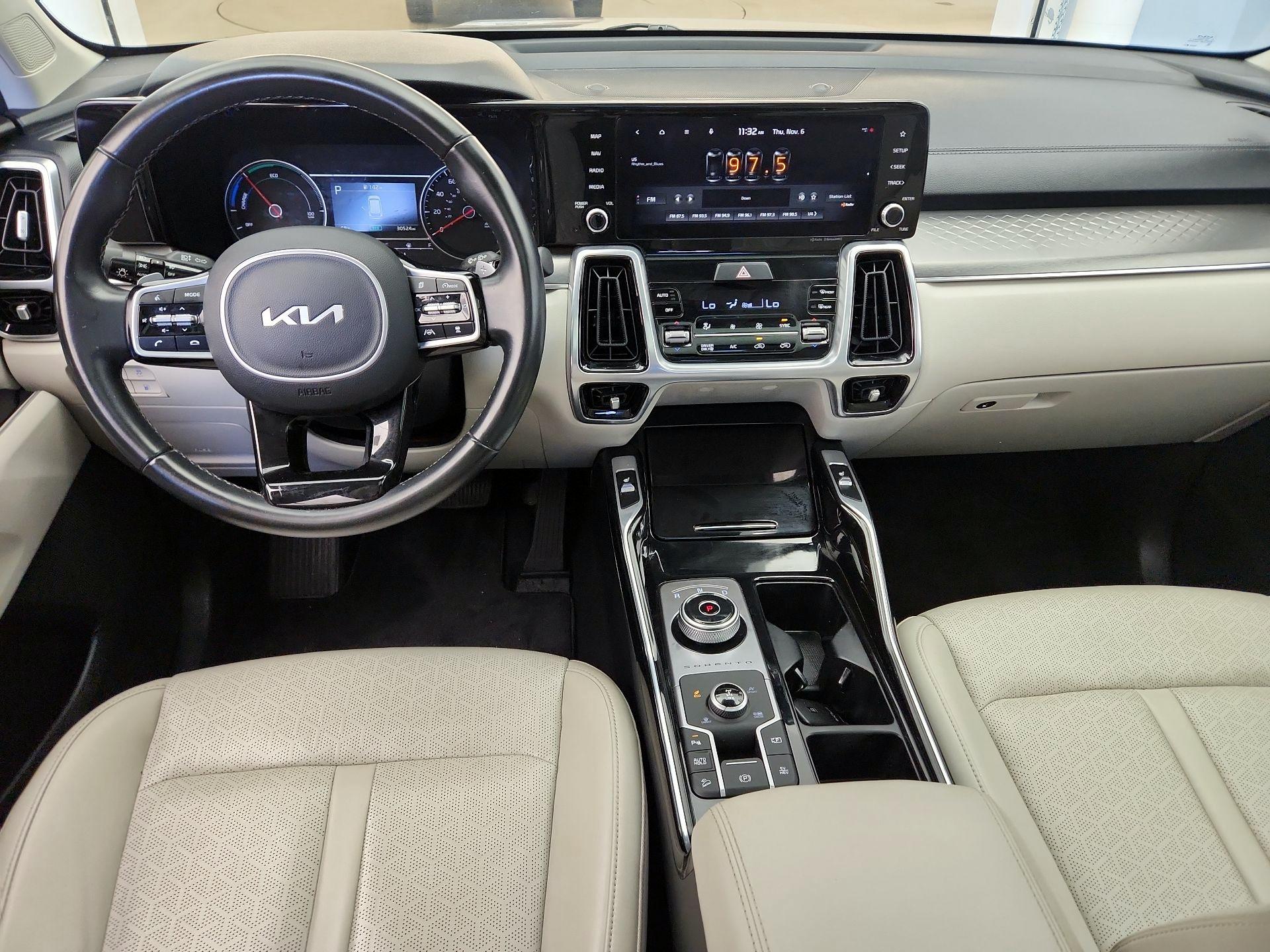 Thumbnail: 2022 Kia Sorento - 9