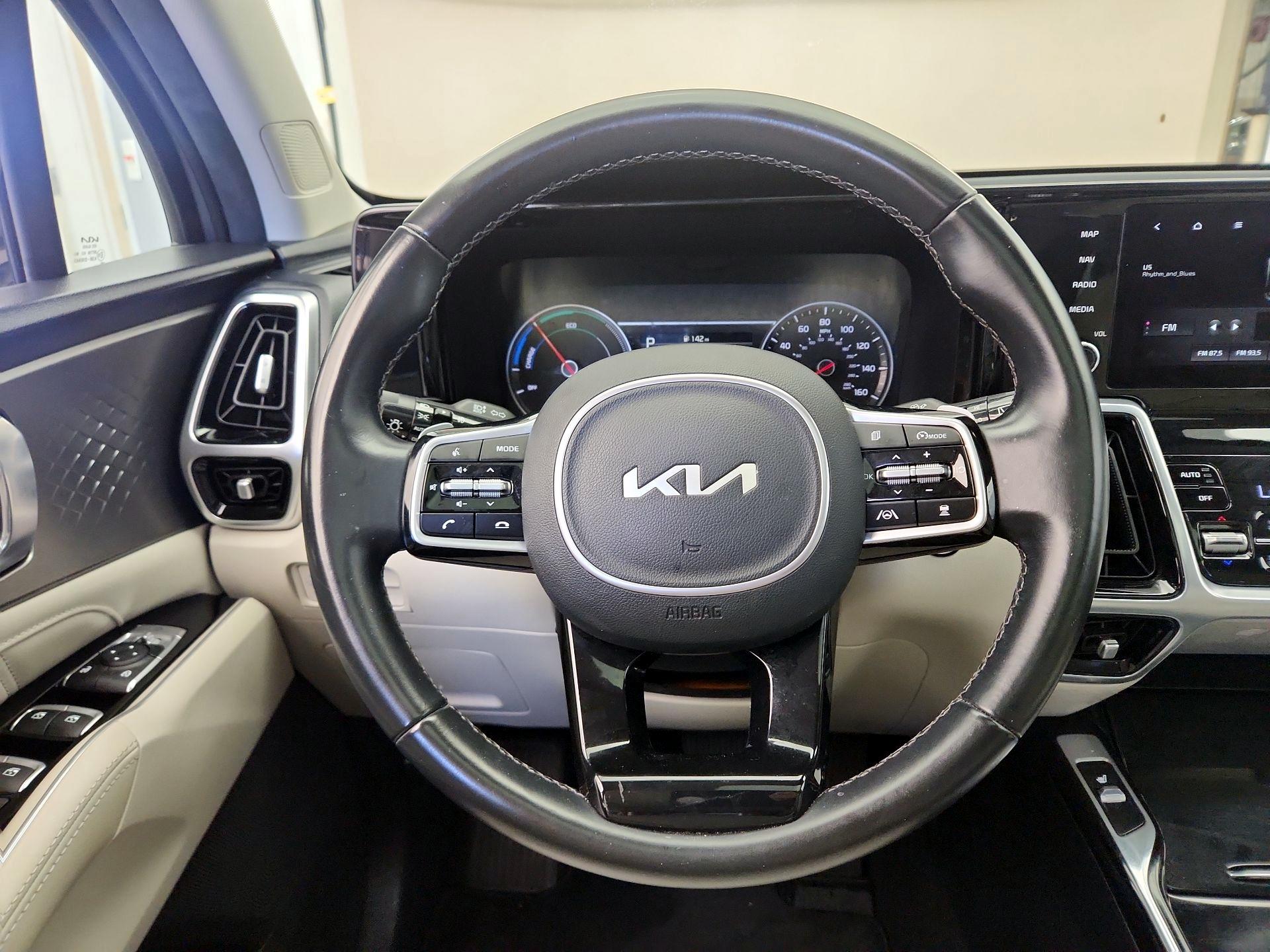 Thumbnail: 2022 Kia Sorento - 10