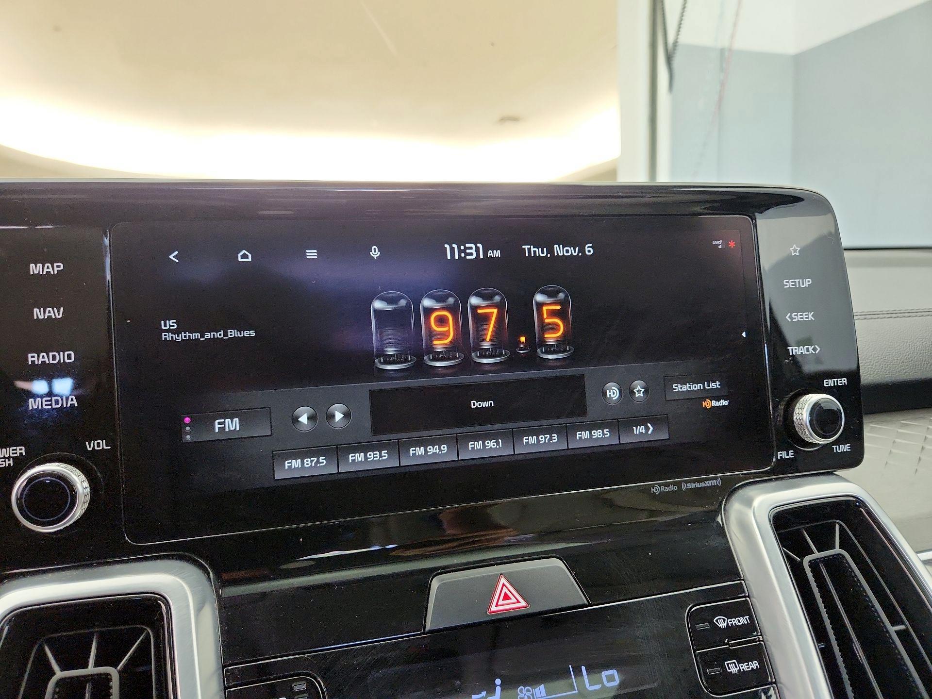 Thumbnail: 2022 Kia Sorento - 16