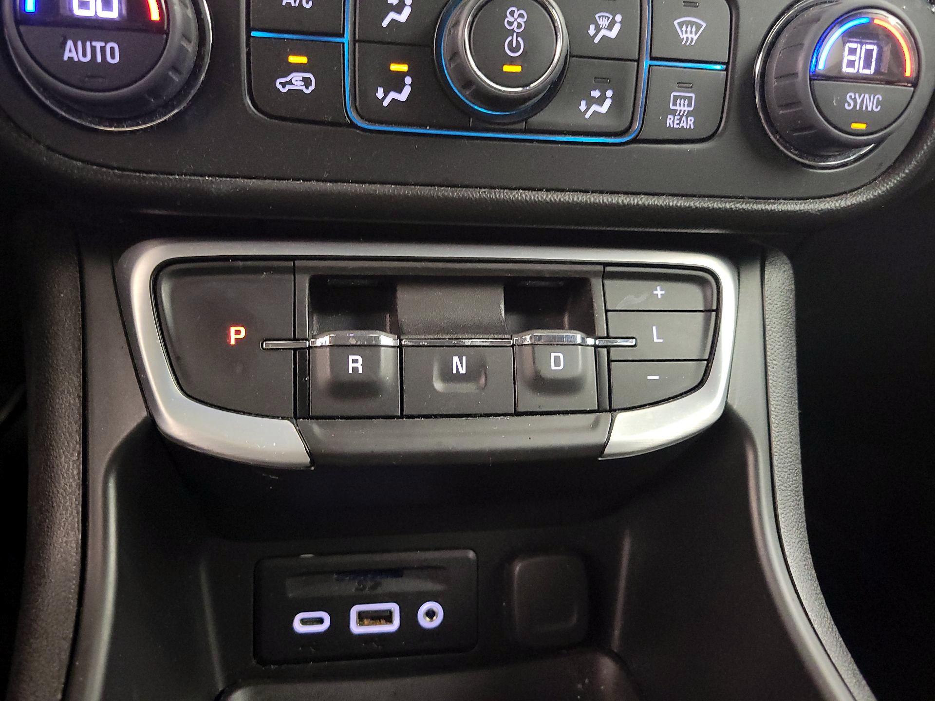 Thumbnail: 2022 GMC Terrain - 17