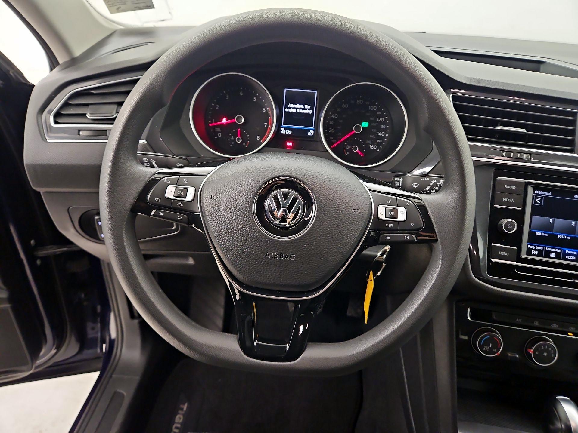 Thumbnail: 2021 Volkswagen Tiguan - 10