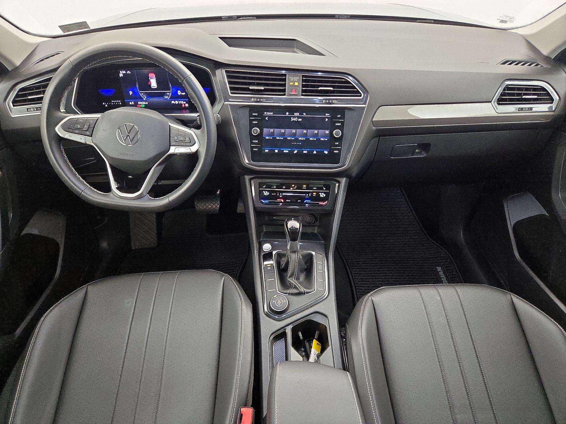 Thumbnail: 2023 Volkswagen Tiguan - 9