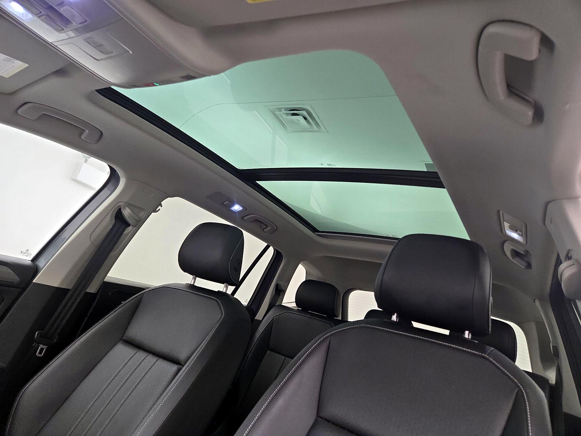 Thumbnail: 2023 Volkswagen Tiguan - 19