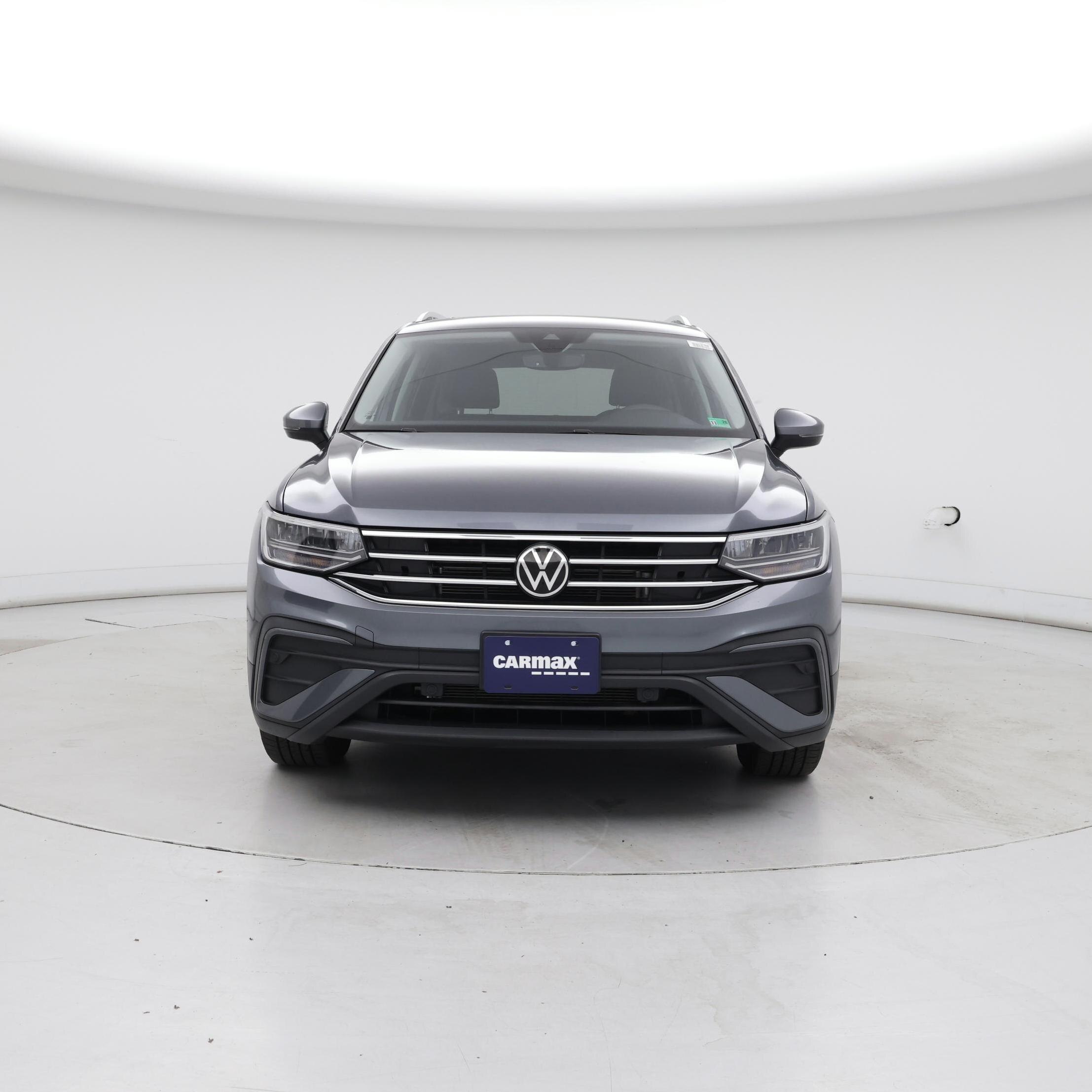 Thumbnail: 2023 Volkswagen Tiguan - 5