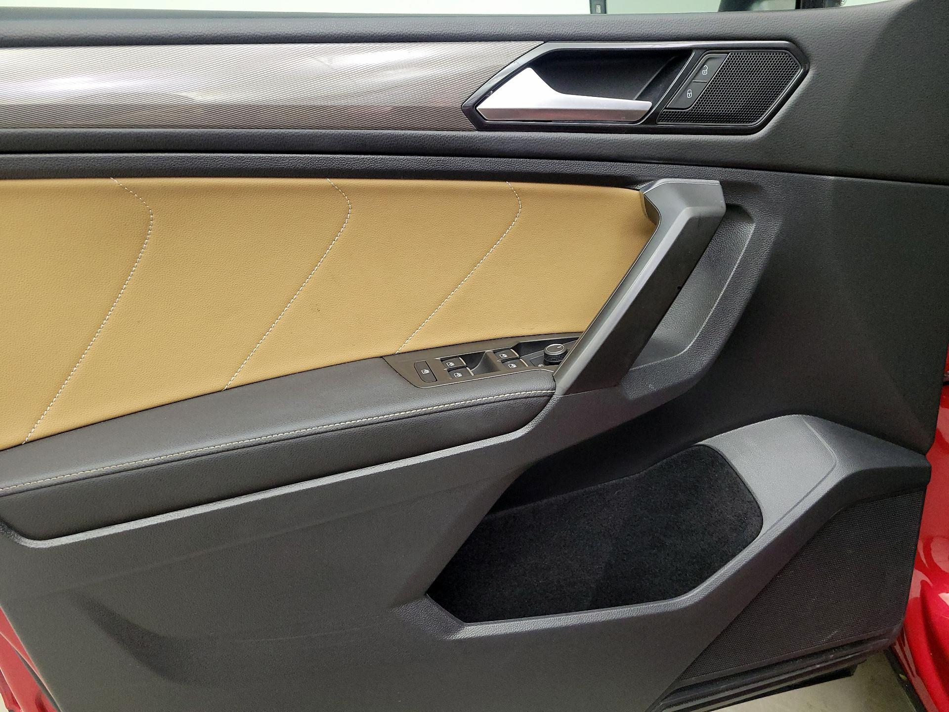 Thumbnail: 2022 Volkswagen Tiguan - 12