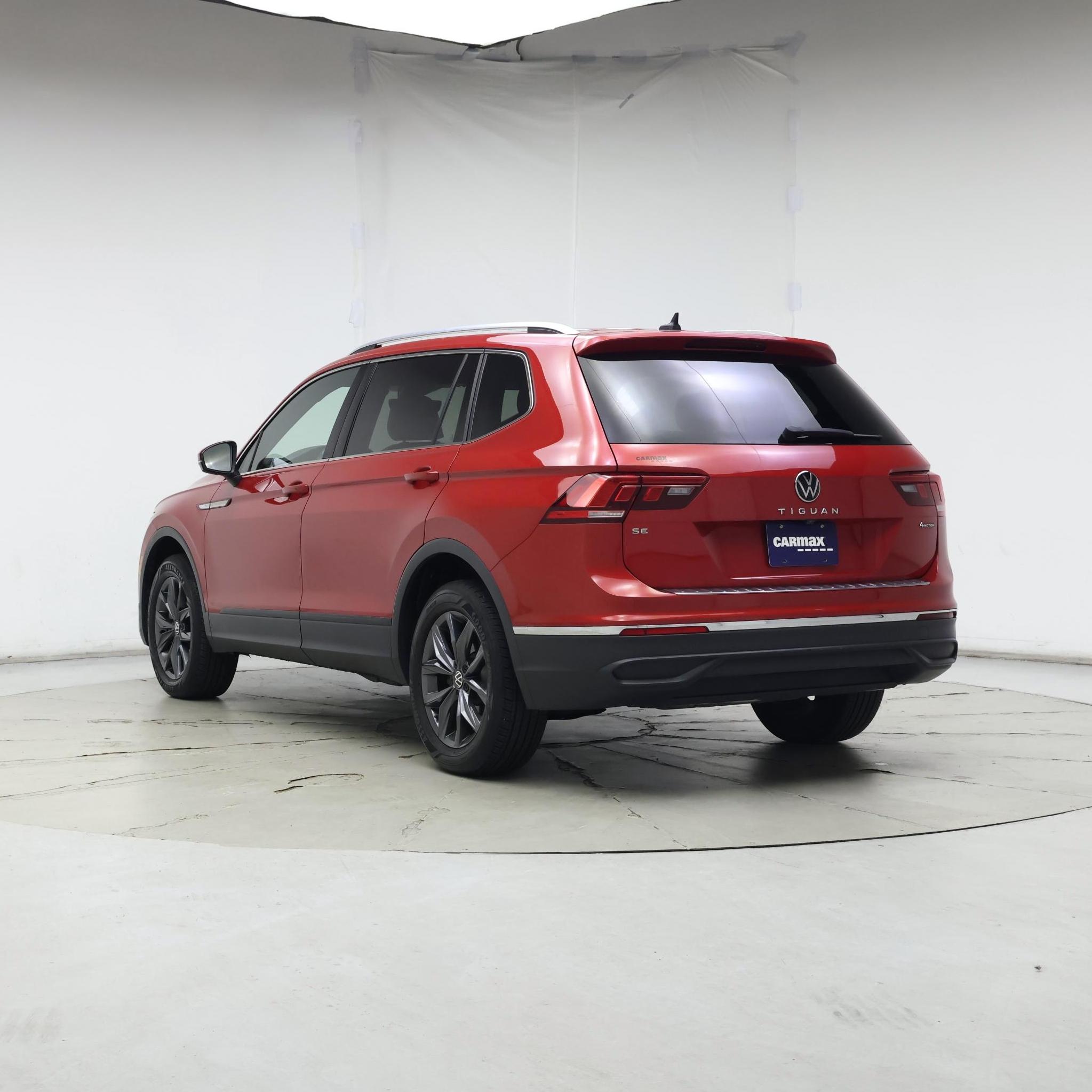 Thumbnail: 2022 Volkswagen Tiguan - 2