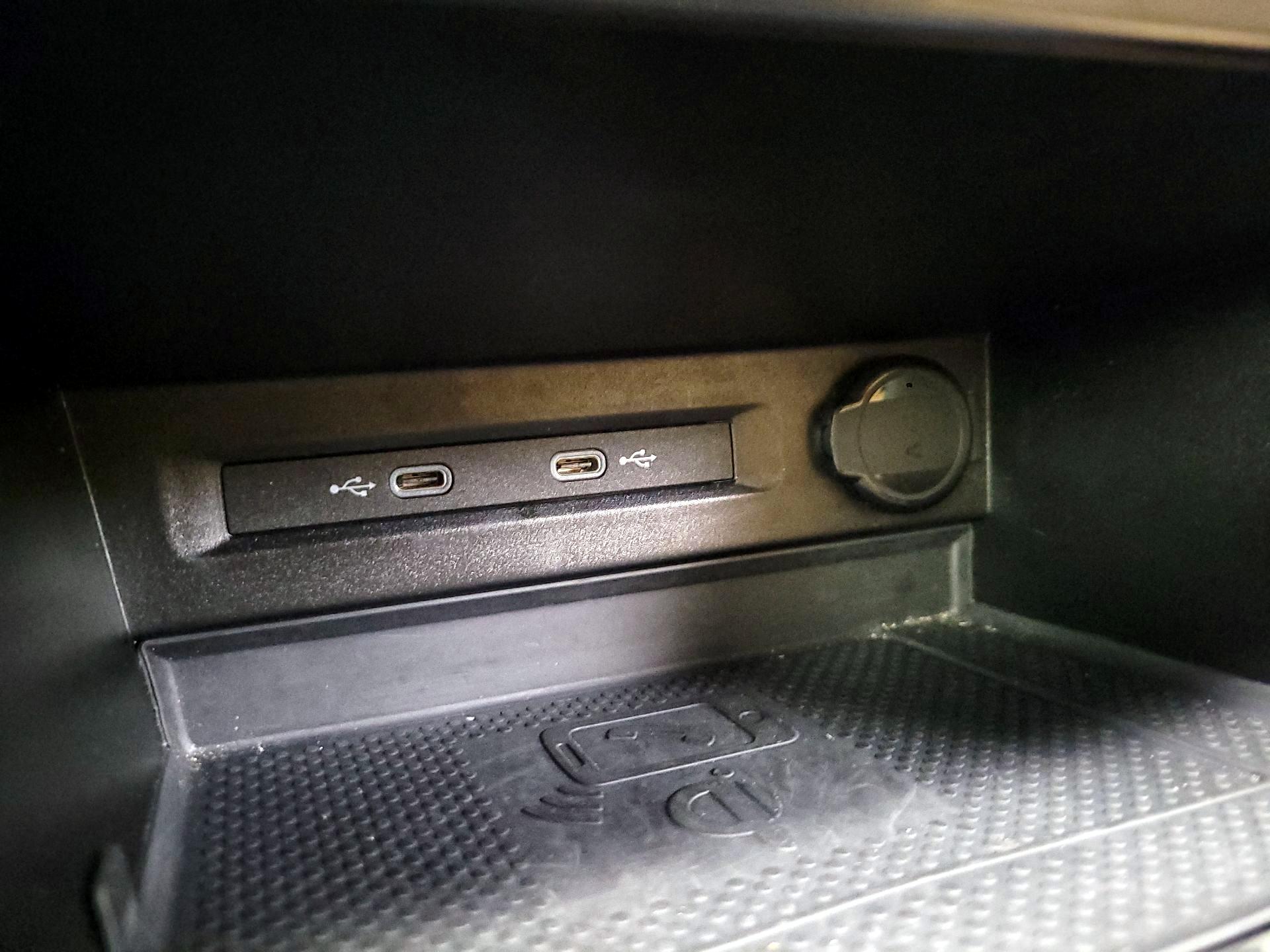 Thumbnail: 2022 Volkswagen Tiguan - 19