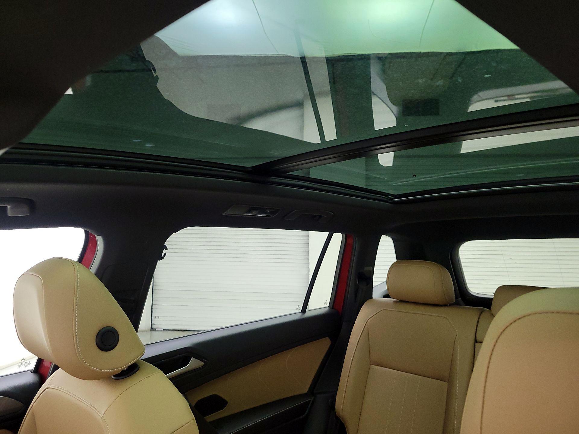 Thumbnail: 2022 Volkswagen Tiguan - 20