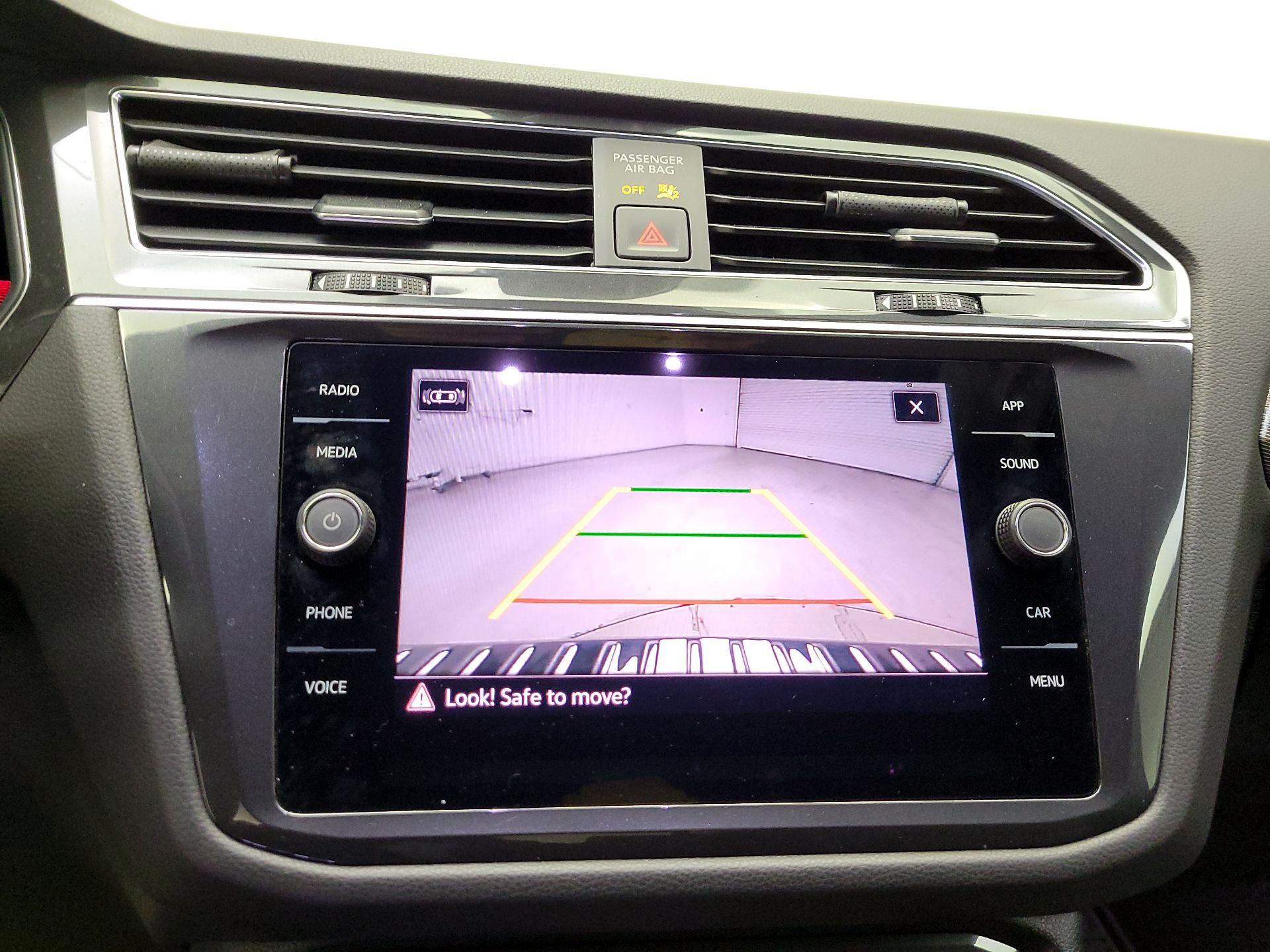 Thumbnail: 2022 Volkswagen Tiguan - 14