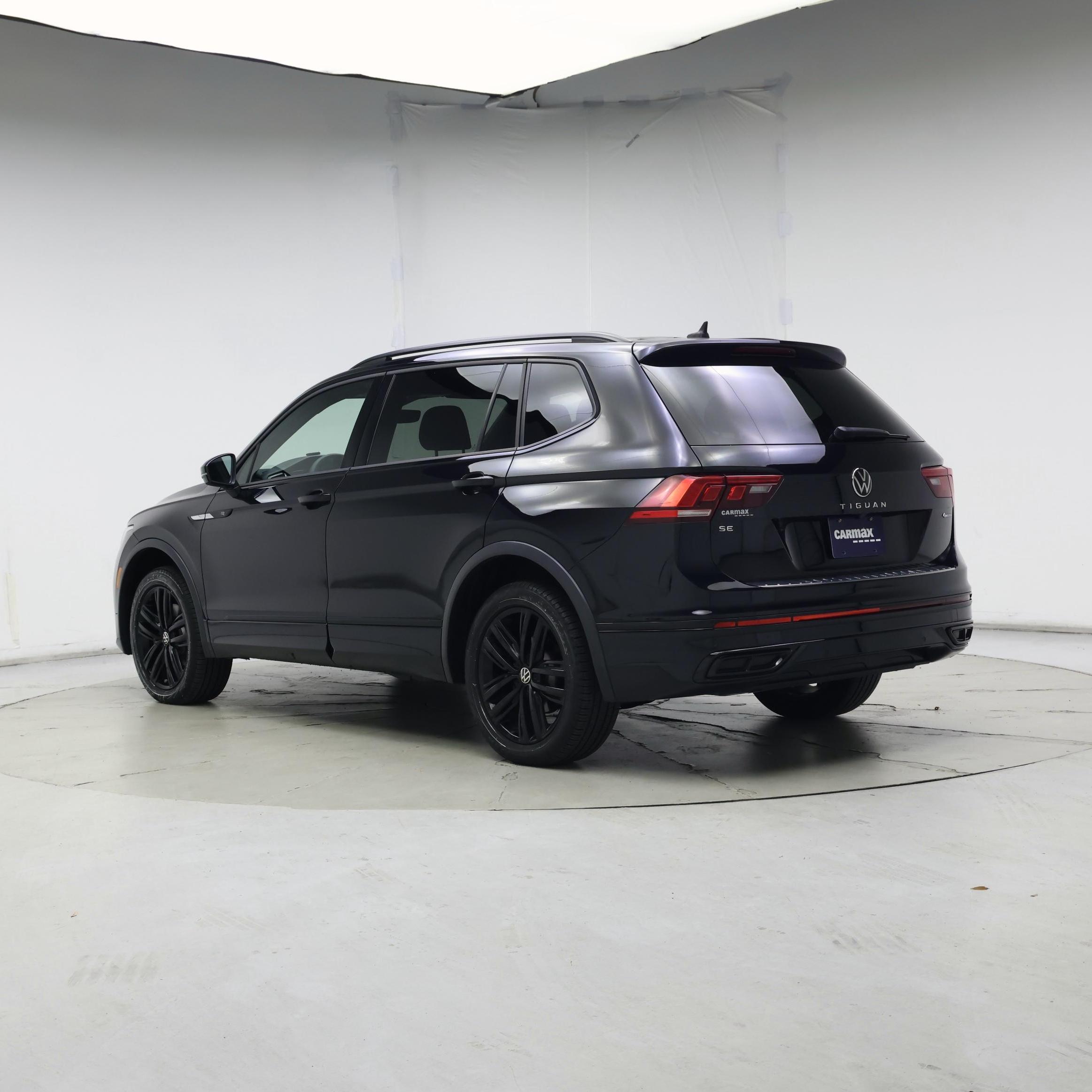 Thumbnail: 2022 Volkswagen Tiguan - 2