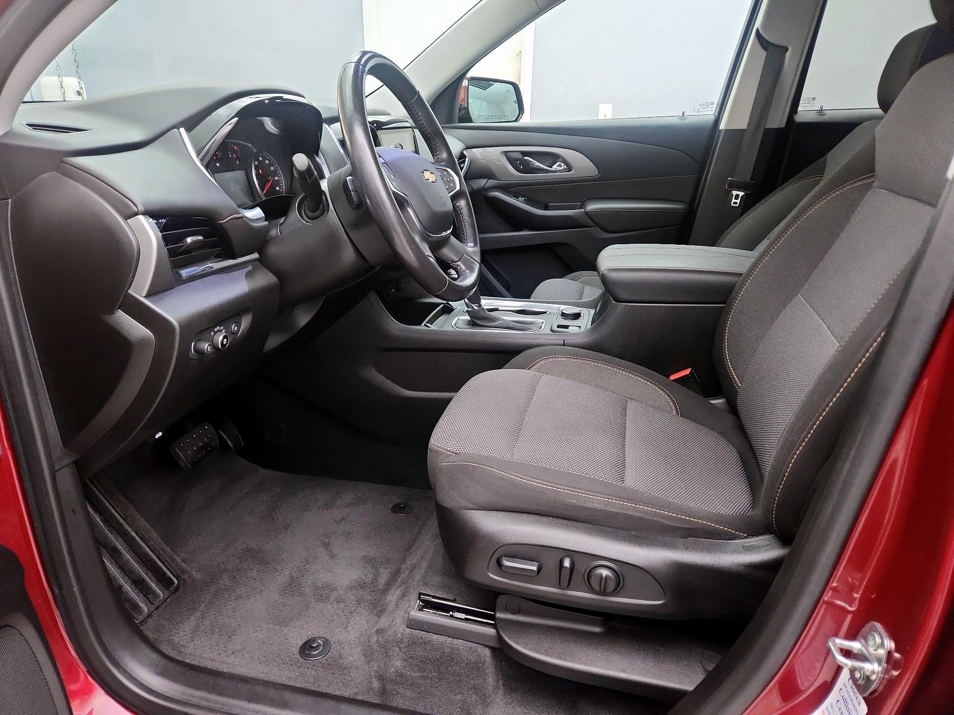 Thumbnail: 2020 Chevrolet Traverse - 11