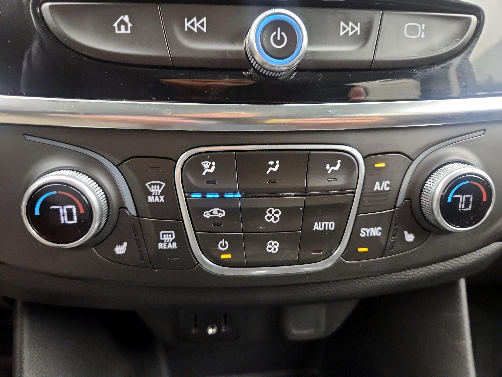 Thumbnail: 2020 Chevrolet Traverse - 16